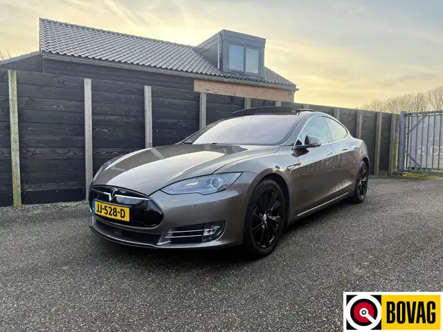 Tesla Model S 85D Base 83% SOH, free supercharging