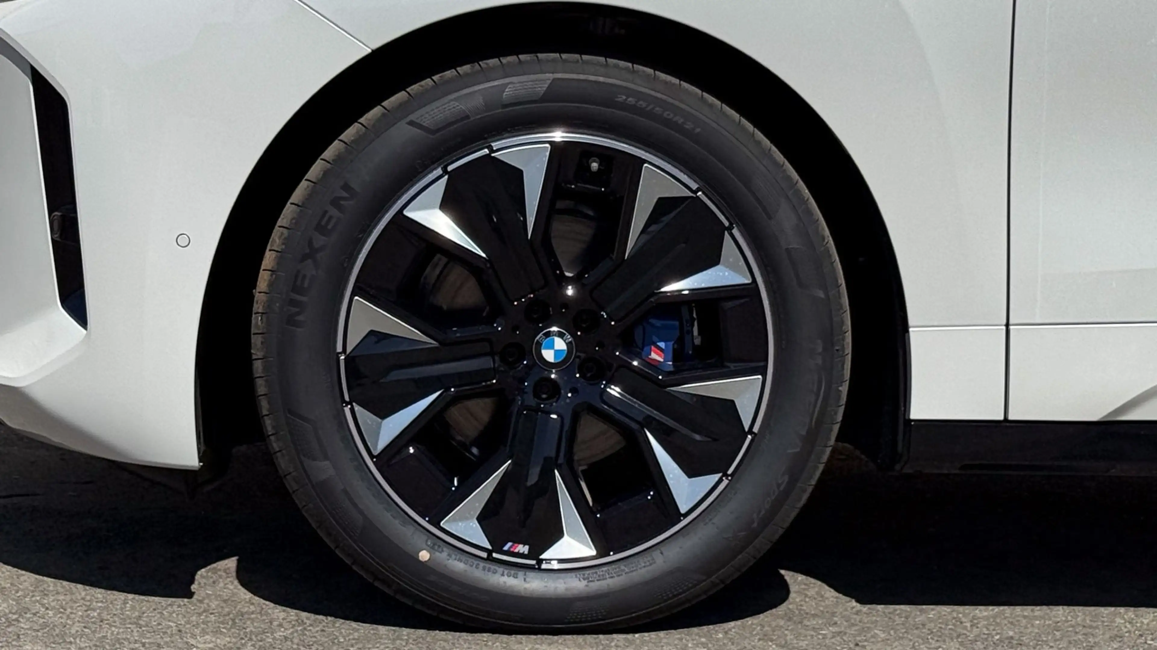 BMW iX xDrive45 M-Sportpaket — photo 6