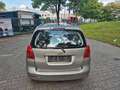 Toyota Corolla Verso Beige - thumbnail 4