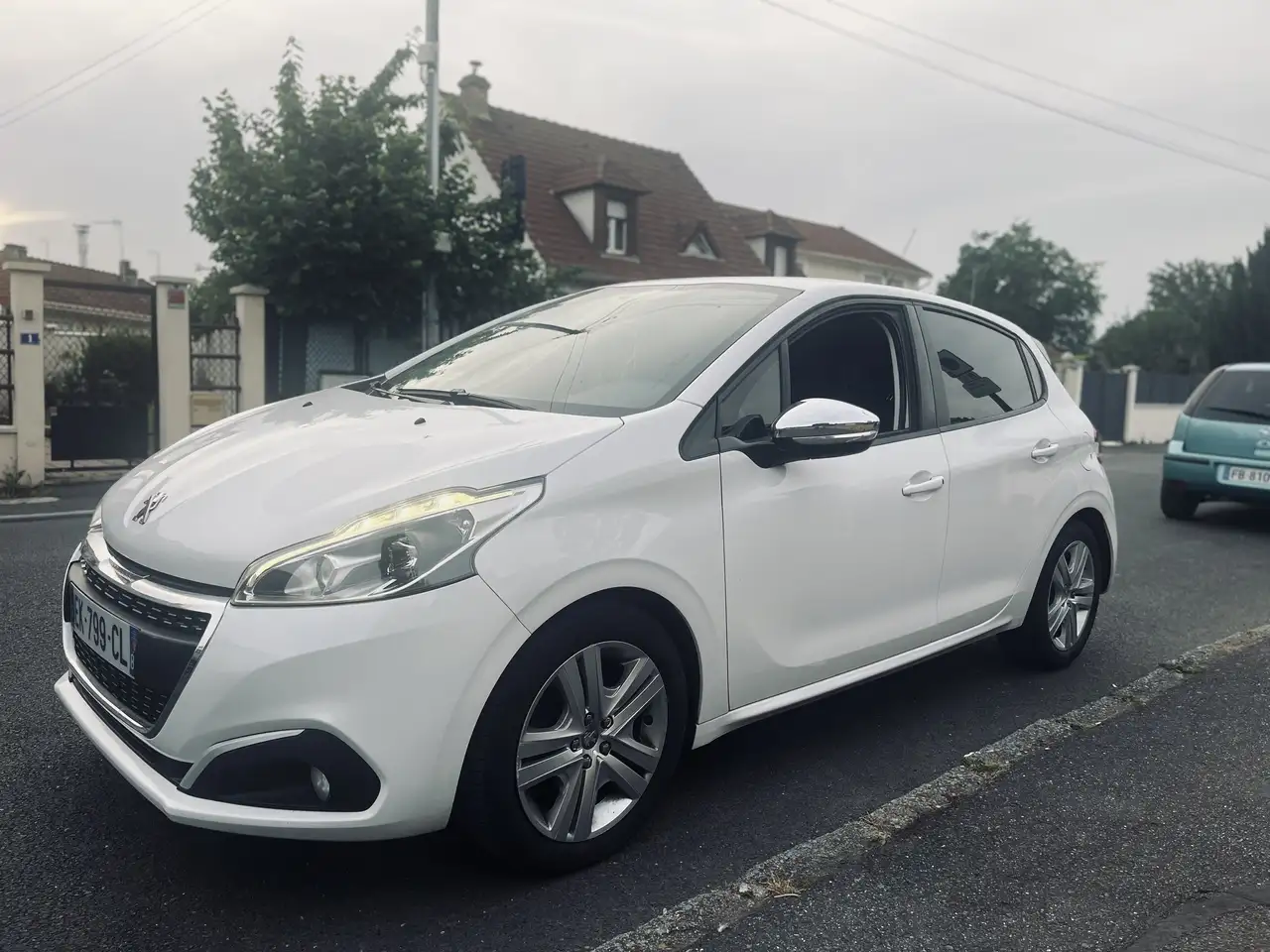Peugeot 208 1.6 BlueHDi 75ch BVM5 Active