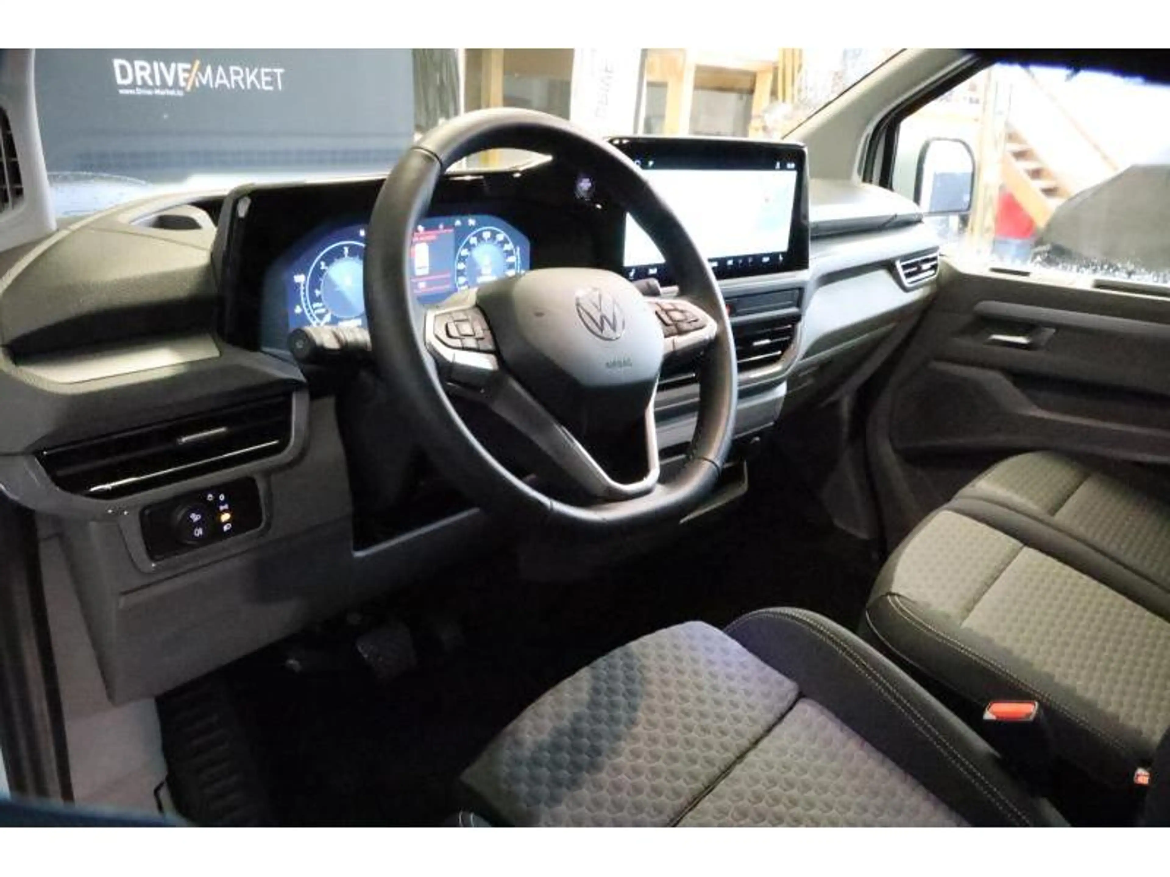 Volkswagen T7 Caravelle STYLE COURT A8 — photo 13