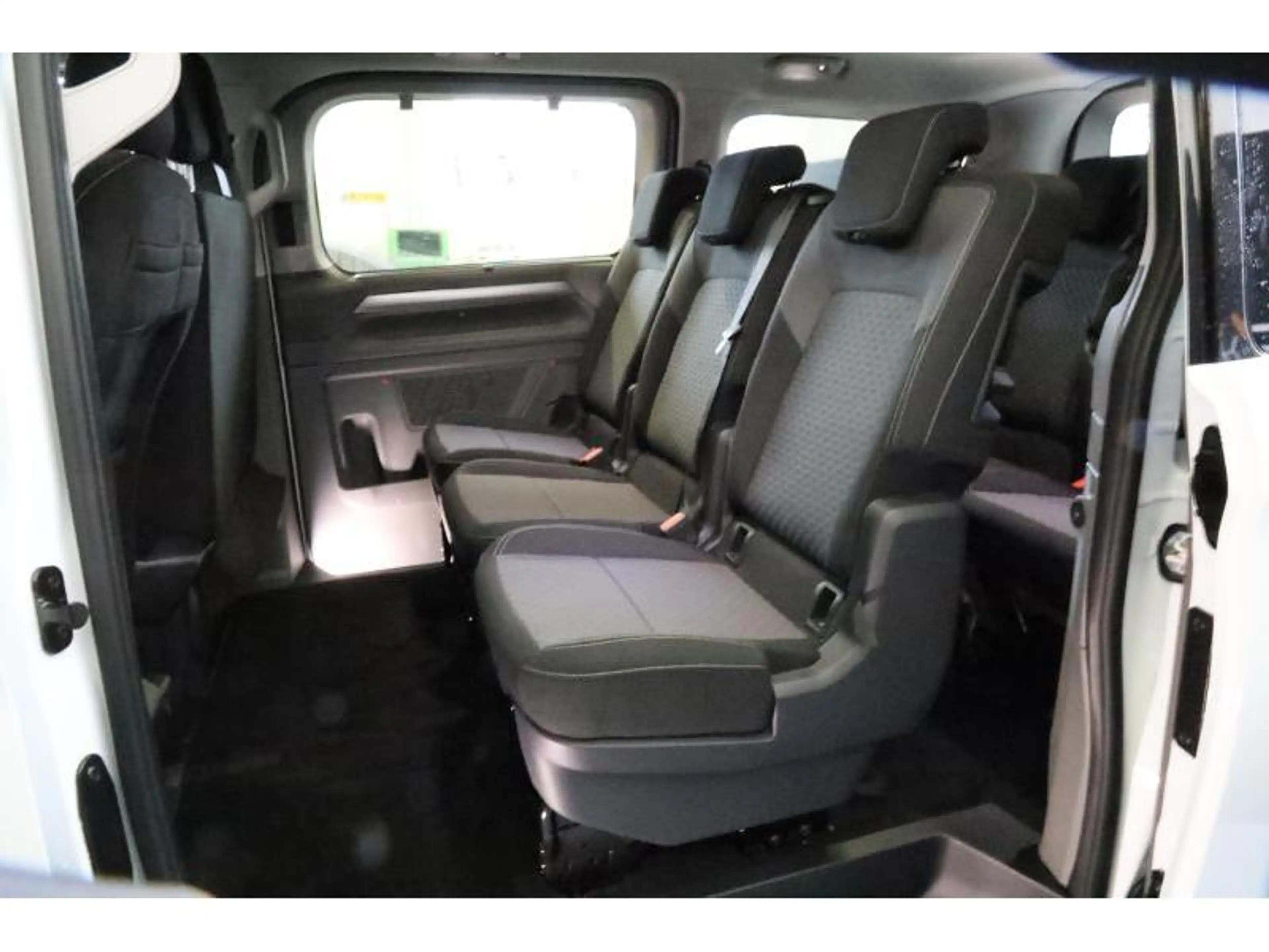 Volkswagen T7 Caravelle STYLE COURT A8 — photo 9