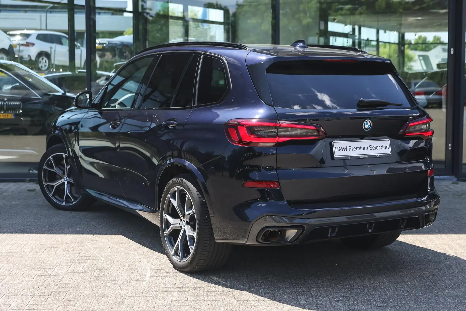 BMW X5 xDrive45e High Executive M Sport Automaat / Panora Zwart - 2