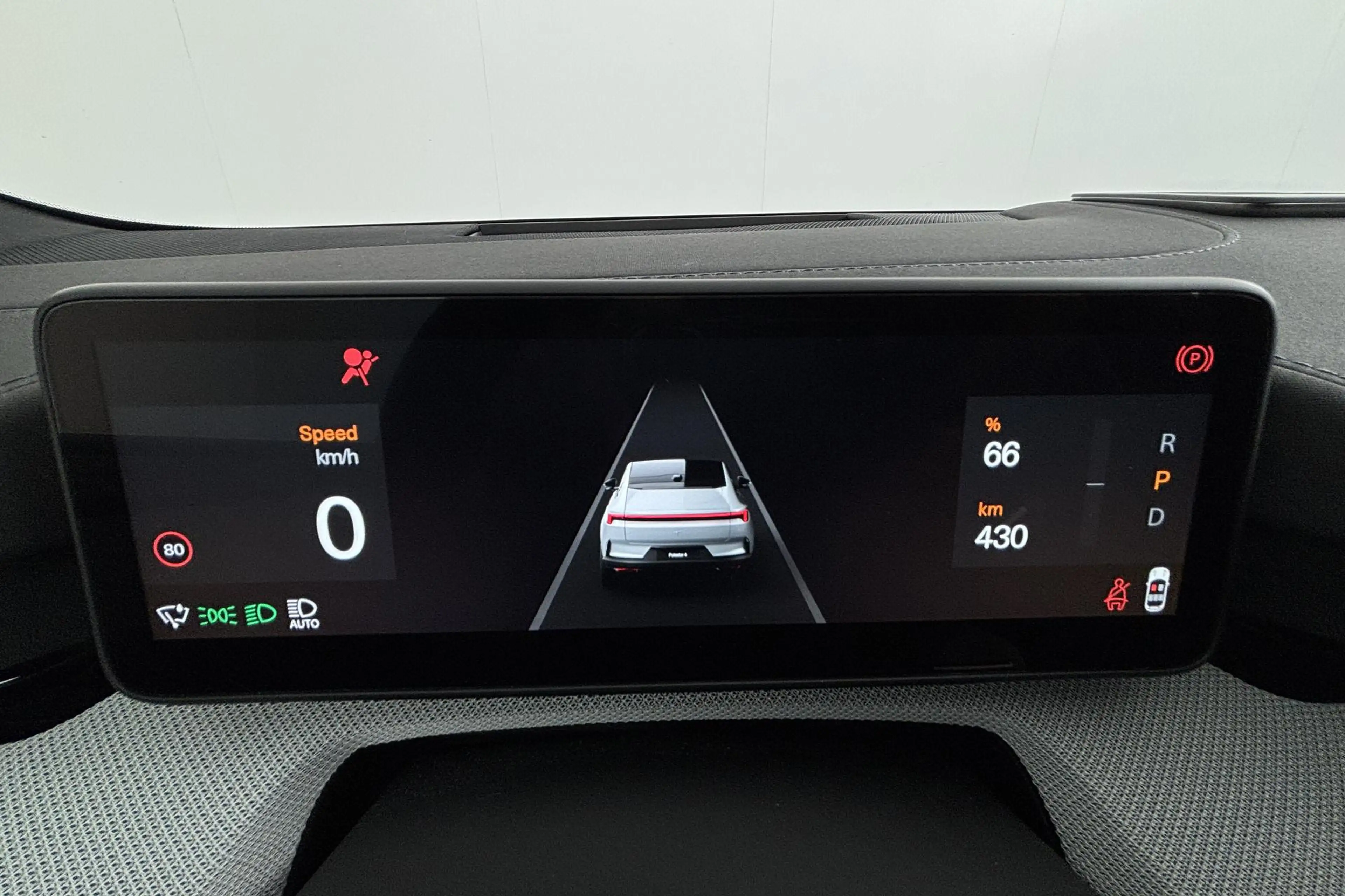 Polestar 4 Long Range Single motor Plus 100 kWh Premium elekt — photo 4