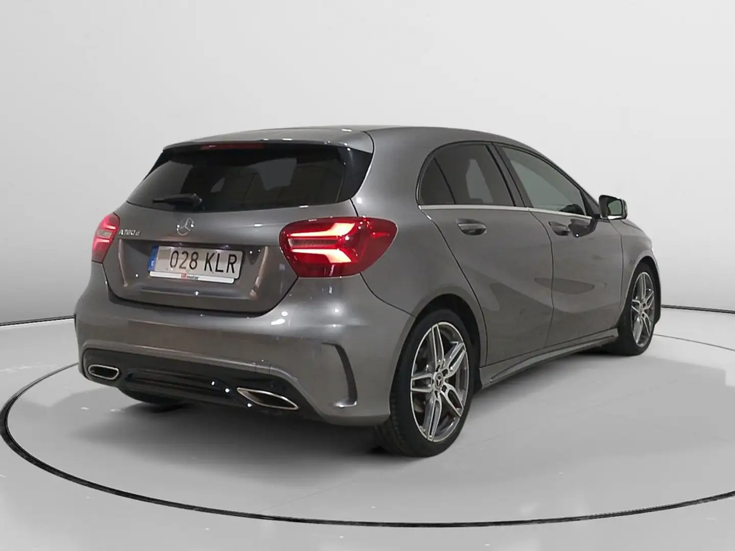 Mercedes-Benz A 180 180d Style Gris - 2