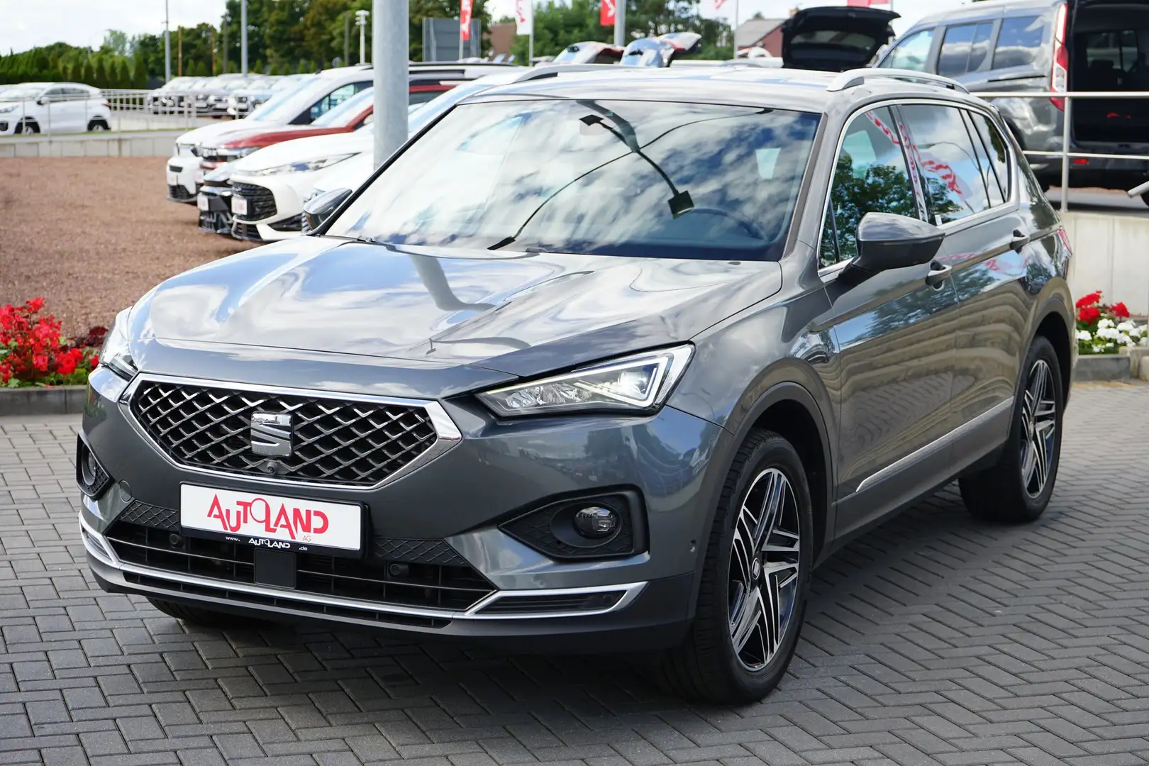 SEAT Tarraco 2.0 TSI 4D DSG Xcellence LED 360° AHK Grau - 2