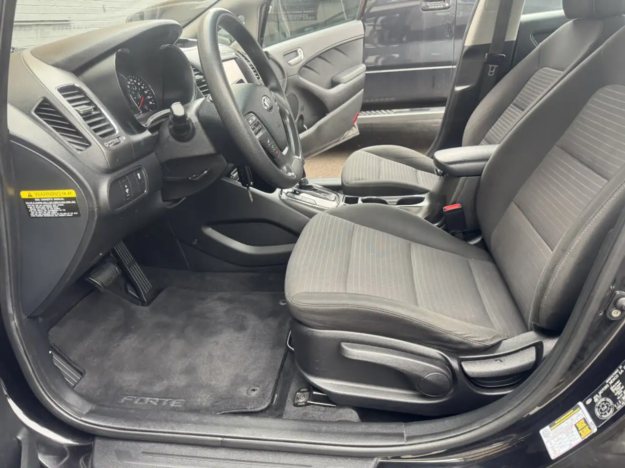 Kia Forte снимка Kia Forte