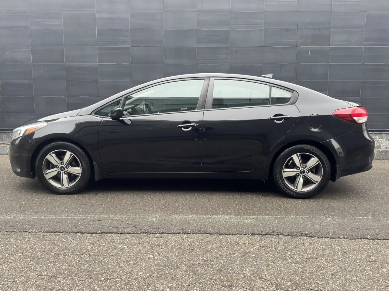 Kia Forte снимка Kia Forte