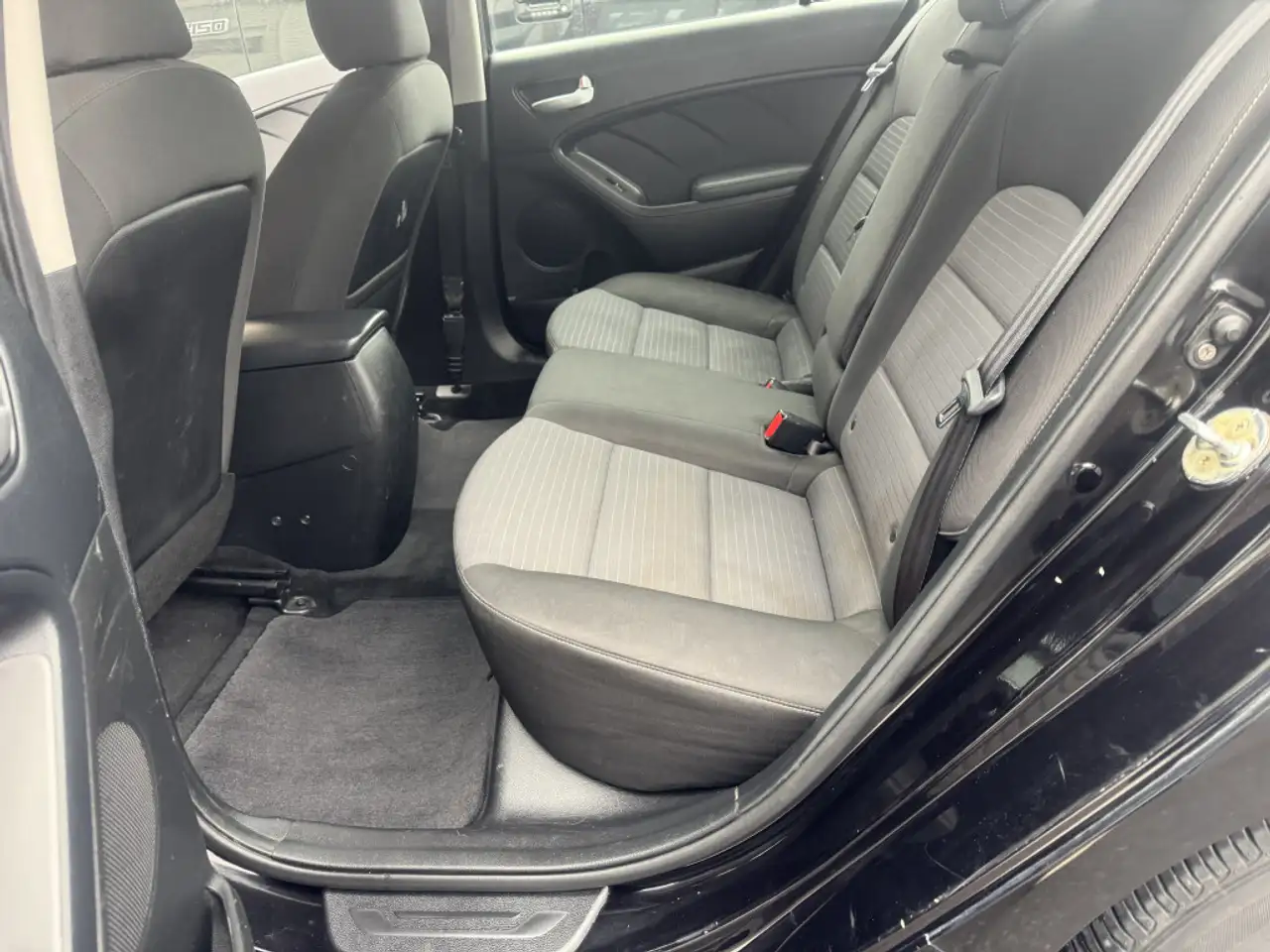 Kia Forte снимка Kia Forte