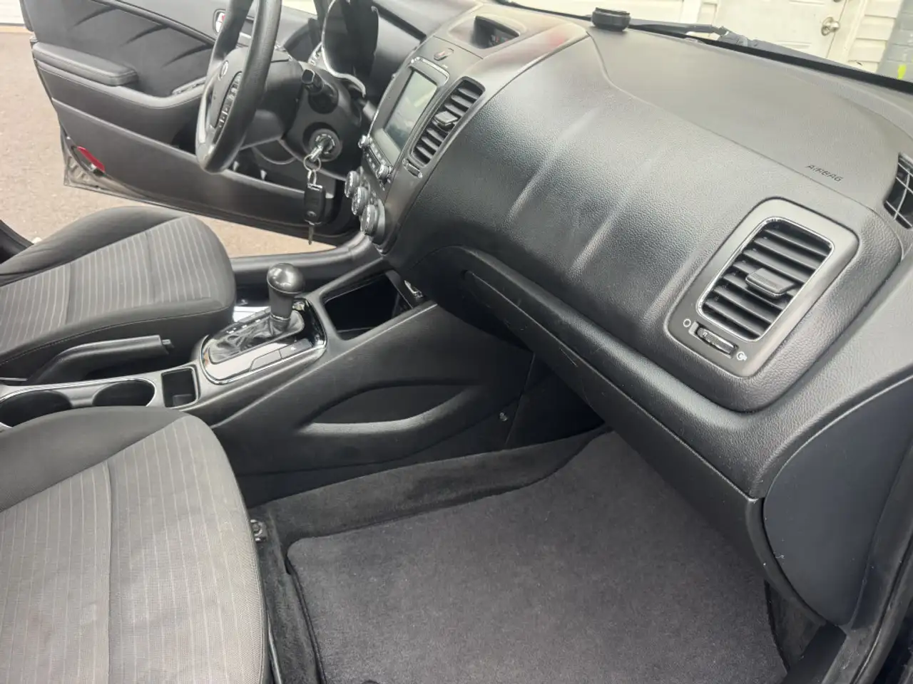 Kia Forte снимка Kia Forte