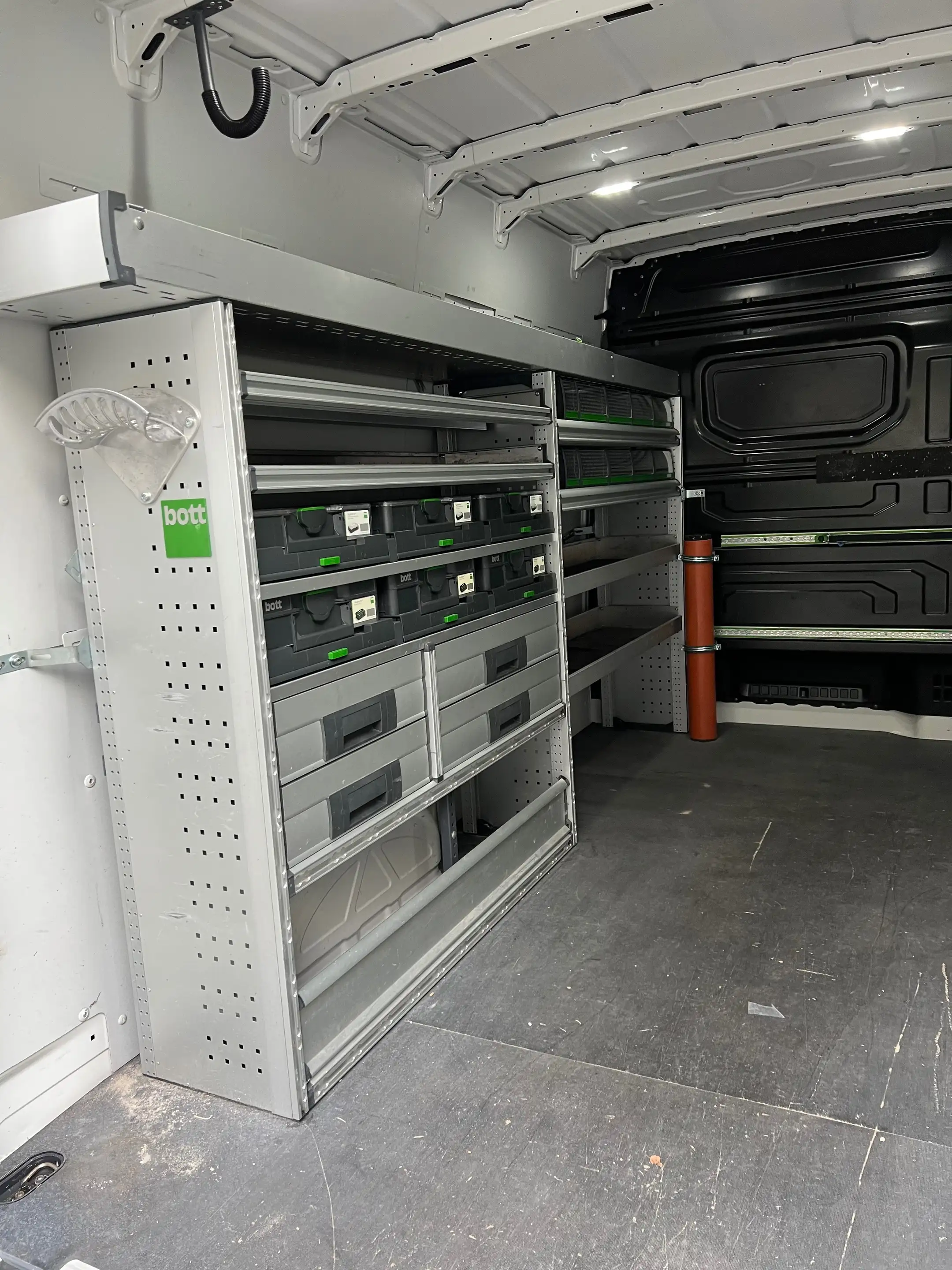 Volkswagen Crafter 35 lang Hochdach FWD — photo 10