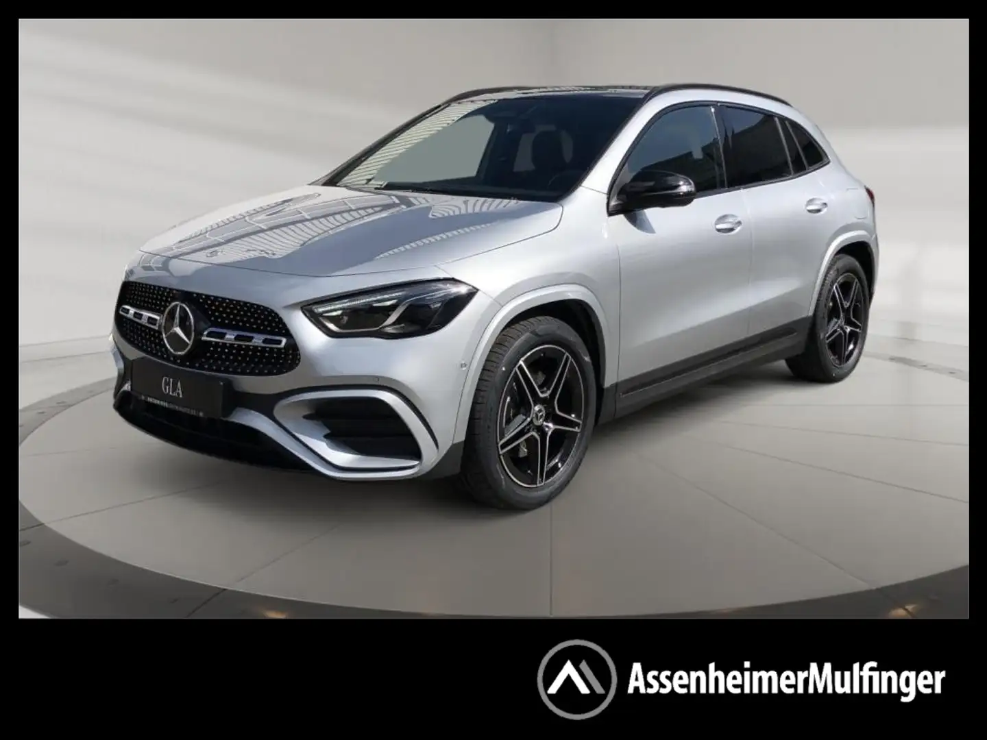 Mercedes-Benz GLA 200 +MBUX+AMG+Wide+Pano+AHK+SpurW+W-Paket+LM Silber - 1