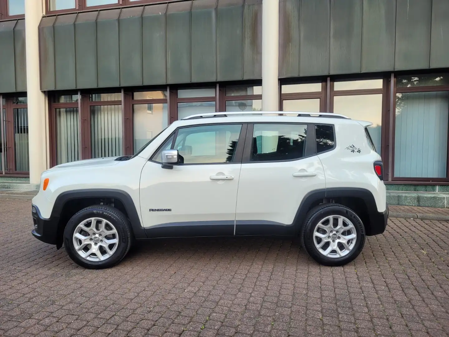 Jeep Renegade 4x4 2.0 MultiJet Active Drive Limited AHK-NAVI-EU6 Blanc - 1