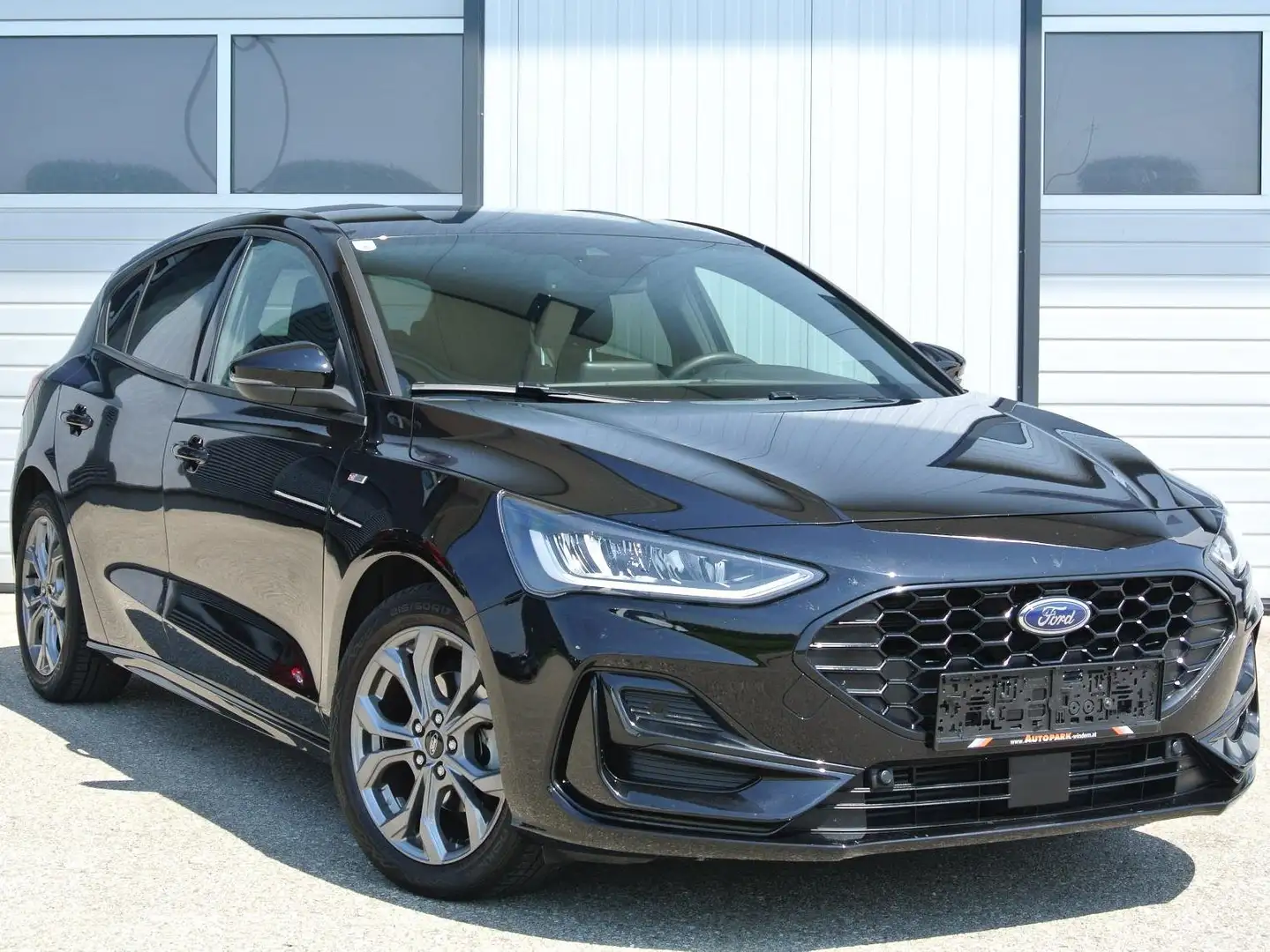 Ford Focus 1,5 EcoBlue ST-Line X ** virtual Cockpit * NAVI * Schwarz - 1