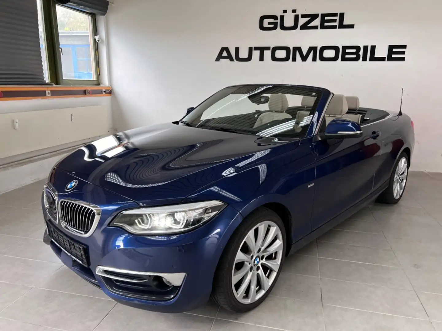 BMW 230 i Cabrio Luxury Line/NAVI/KAM/ACC/LEDER/LED Bleu - 2