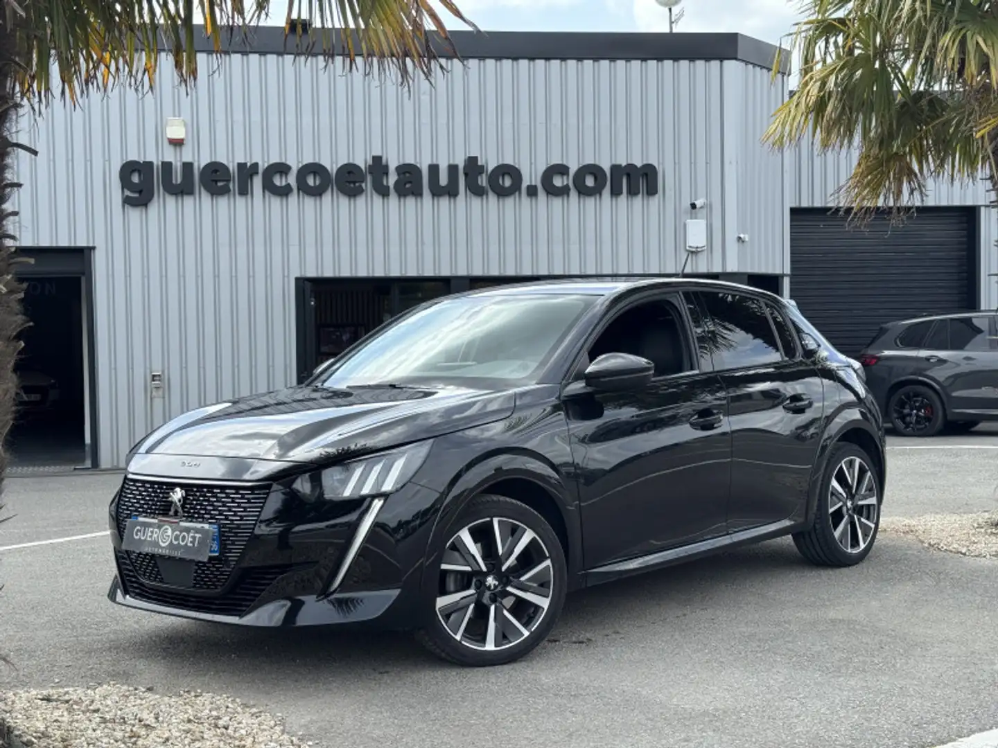 Peugeot e-208 1.2 PURETECH 100CH S\u0026S GT LINE Noir - 2