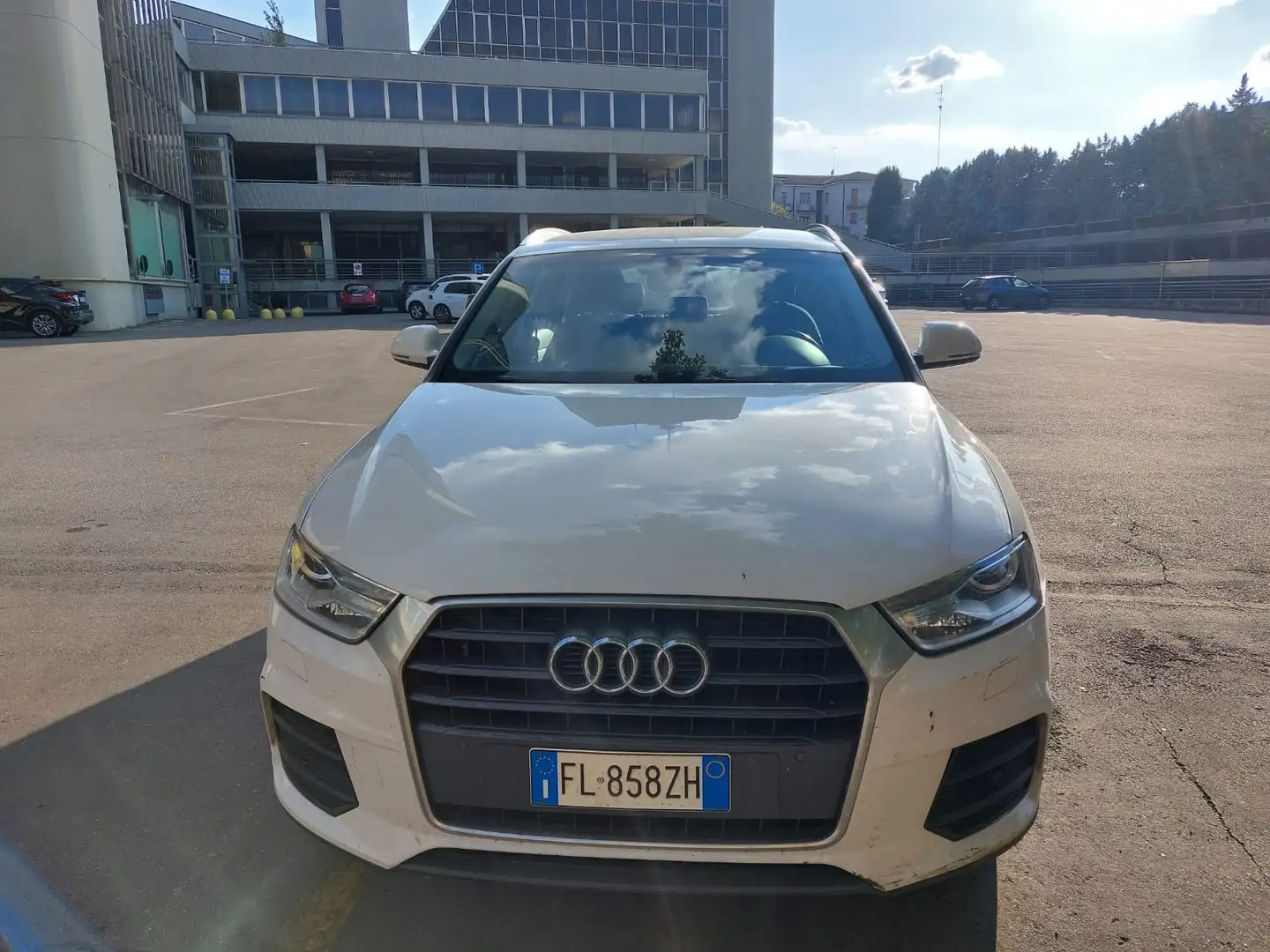 Audi Q3 Q3 I 2015 2.0 tdi Business 120cv Bianco - 1
