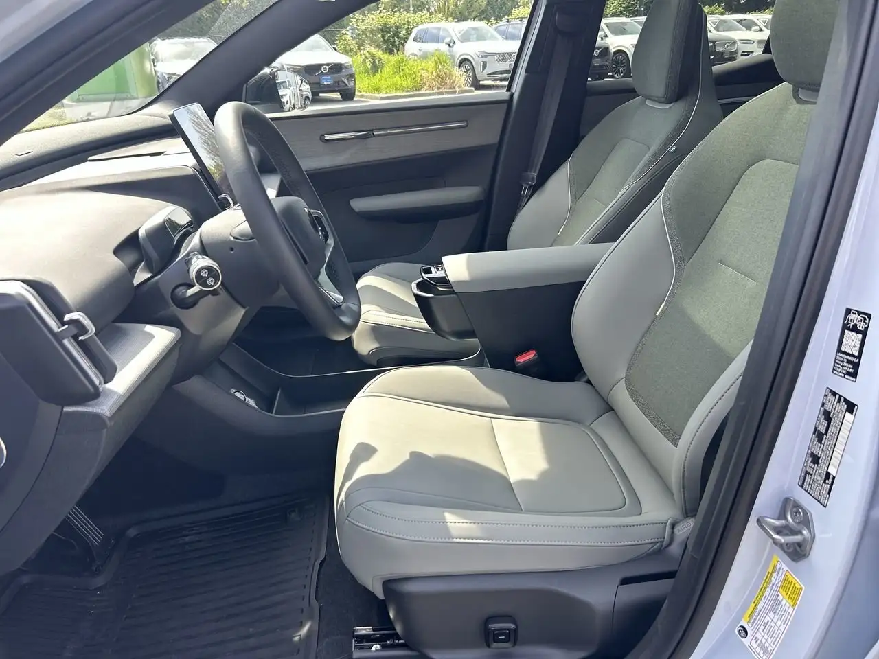Volvo EX30 снимка Volvo EX30