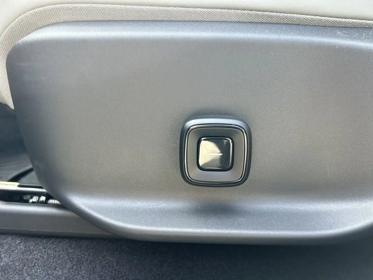 Volvo EX30 снимка Volvo EX30