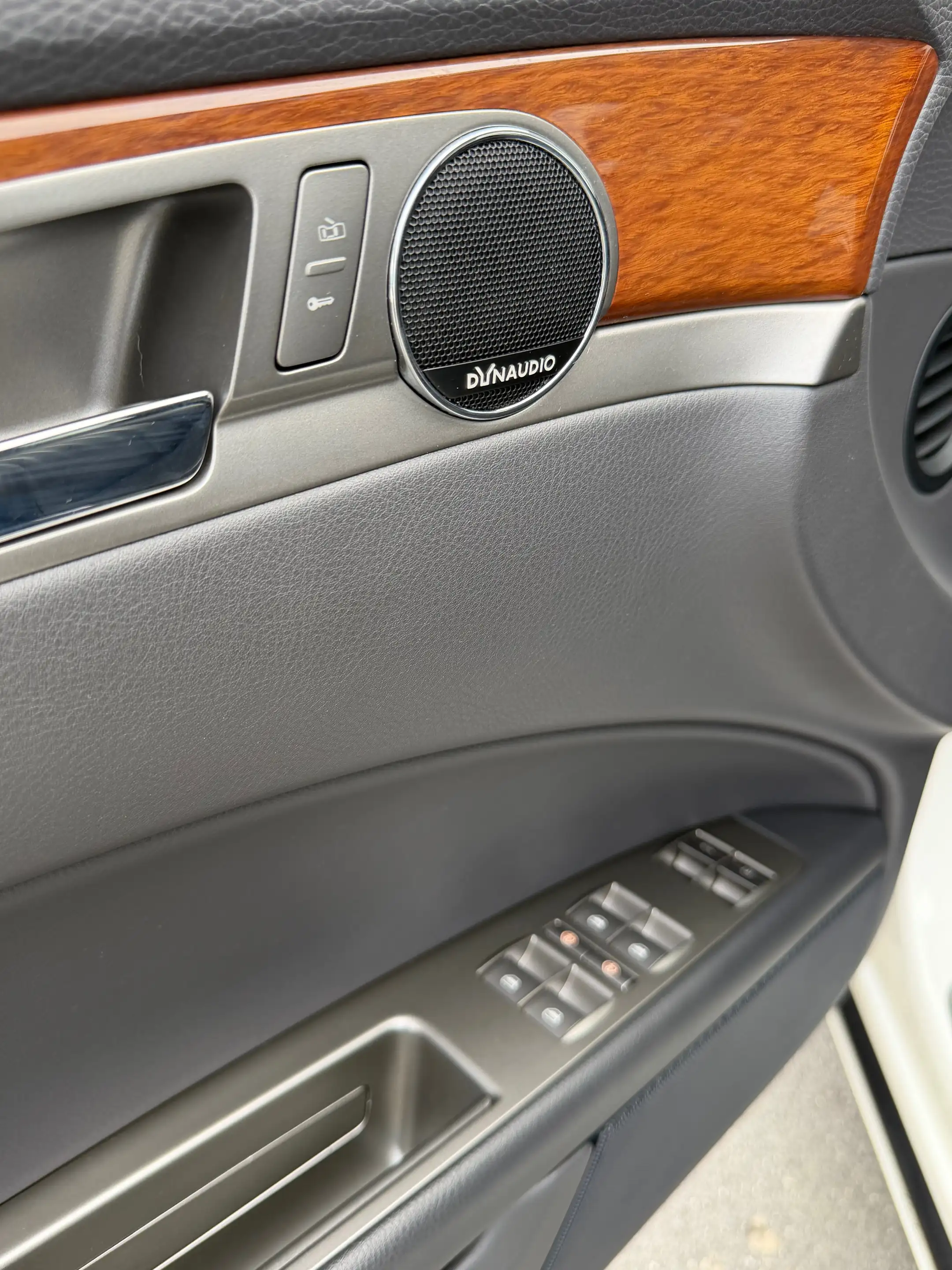 Volkswagen Phaeton V6 TDI 5-Sitzer 4Motion AHK*Dynaudio*R-Cam*Standh — photo 12