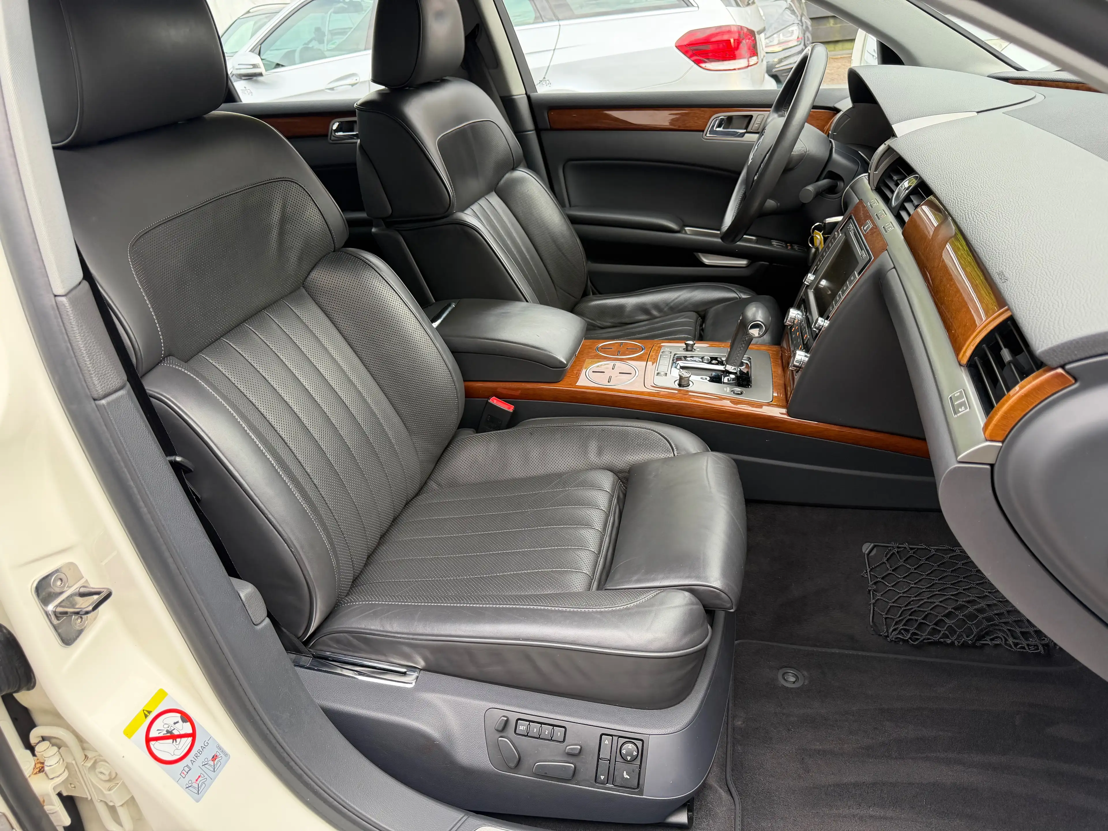 Volkswagen Phaeton V6 TDI 5-Sitzer 4Motion AHK*Dynaudio*R-Cam*Standh — photo 13