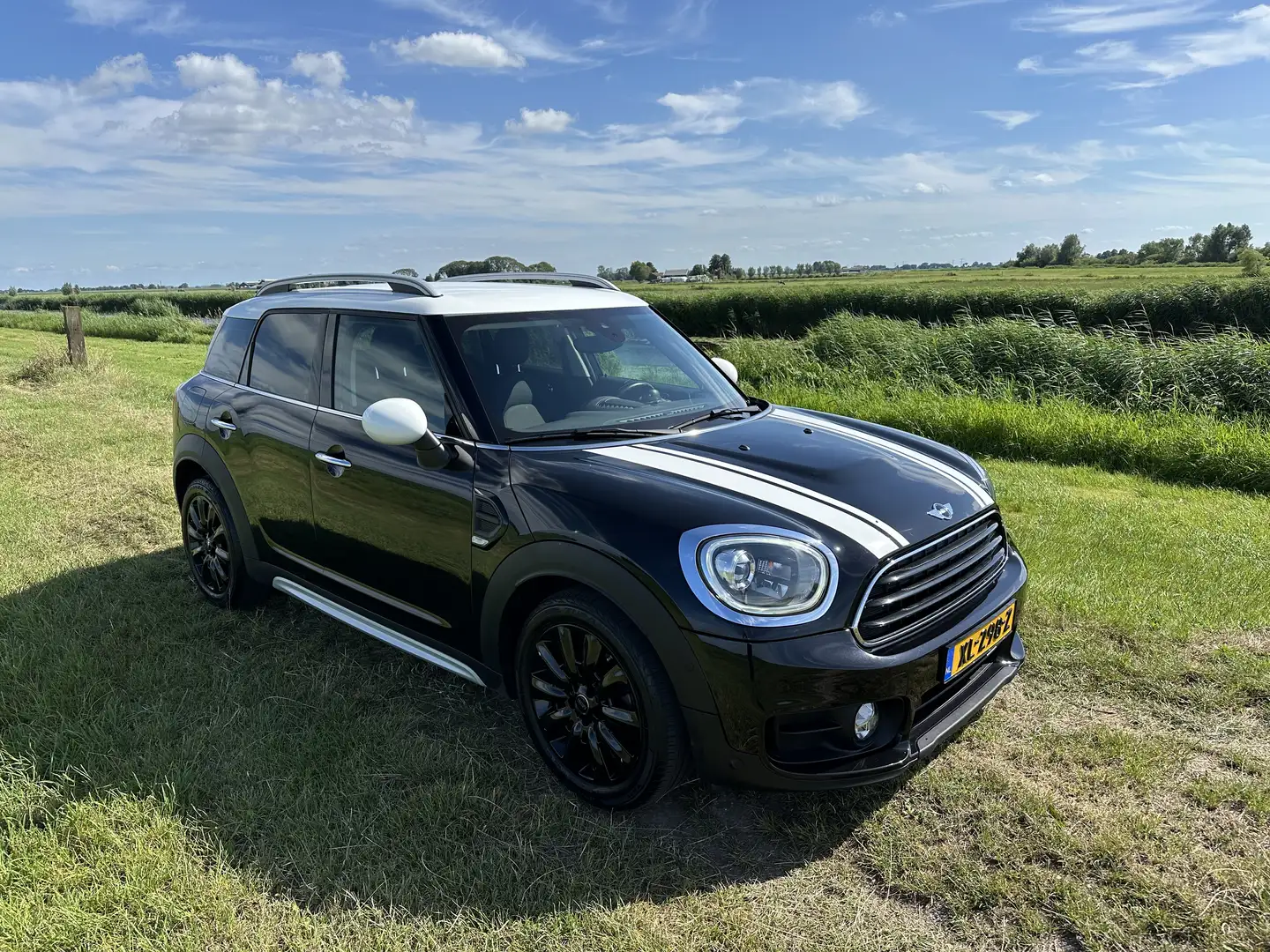MINI Cooper Countryman 1.5 Chili Automaat | Navigatie | Cruise Control Noir - 1