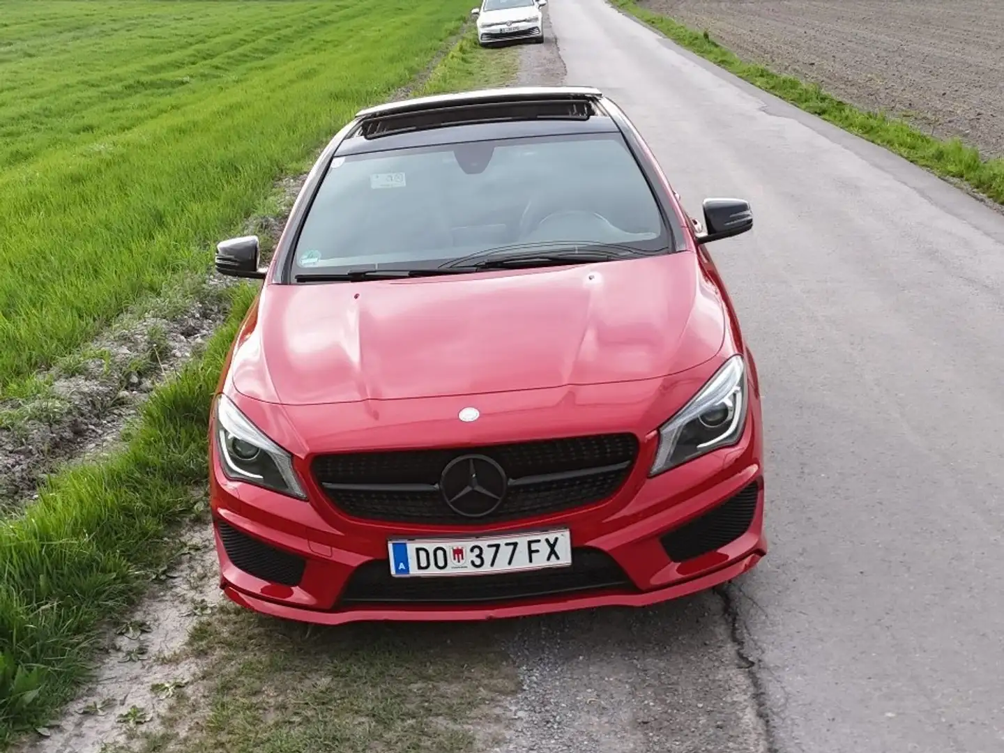 Mercedes-Benz CLA 200 CDI AMG Line Rot - 2