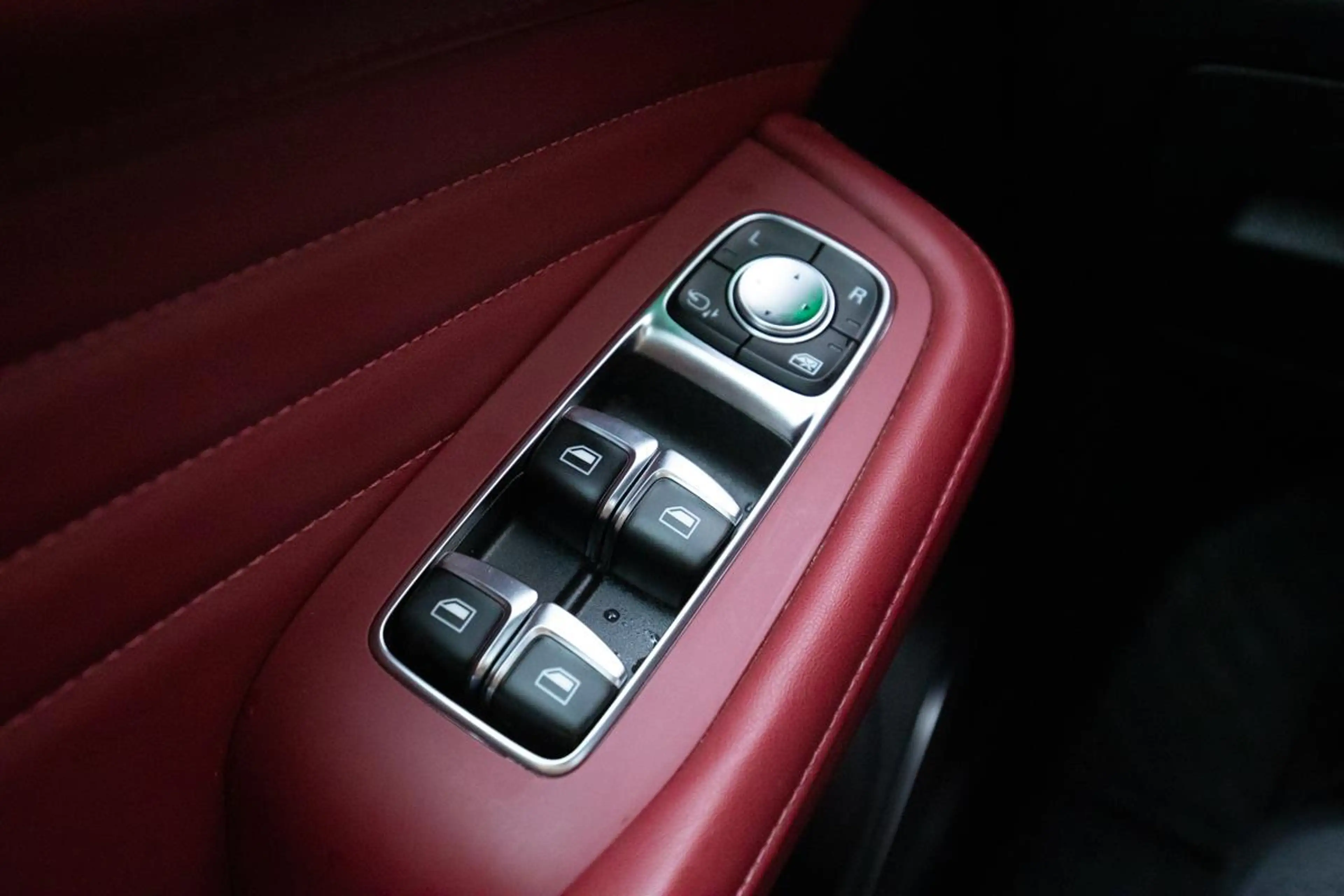 MG EHS 1.5 TGDI Luxury | PHEV | Sardana Red leder | Virtu — photo 32