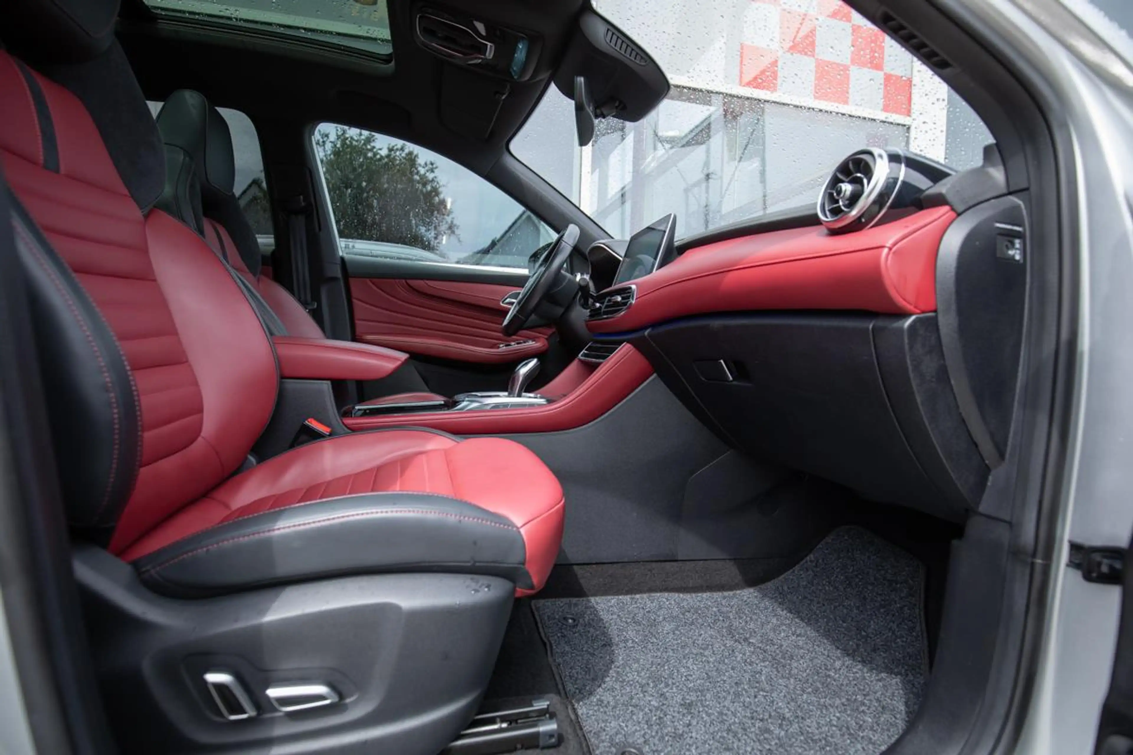 MG EHS 1.5 TGDI Luxury | PHEV | Sardana Red leder | Virtu — photo 17