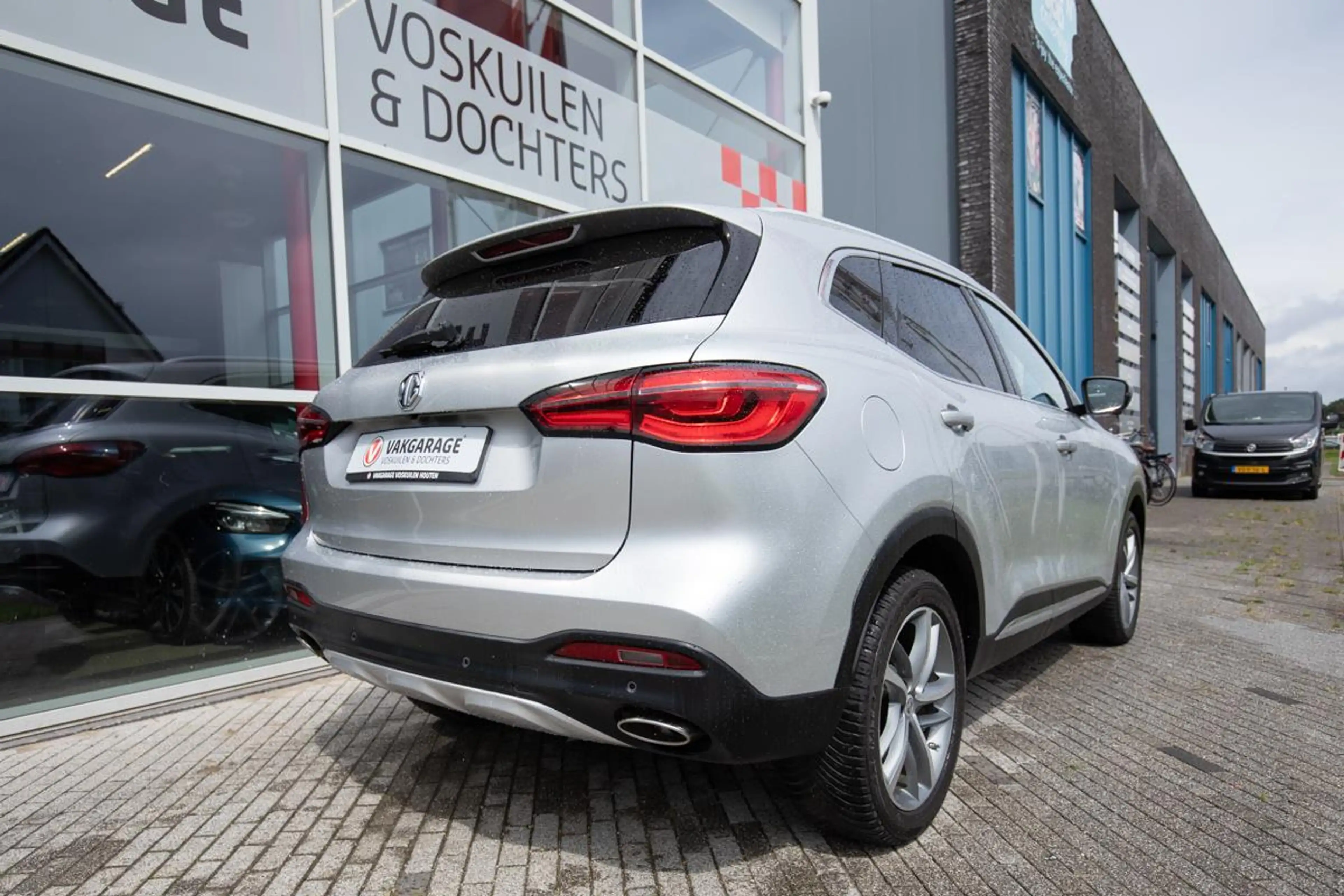 MG EHS 1.5 TGDI Luxury | PHEV | Sardana Red leder | Virtu — photo 12