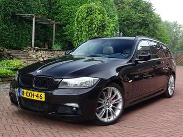 325 V6 M Sport Aut. Full options 281pk Black line