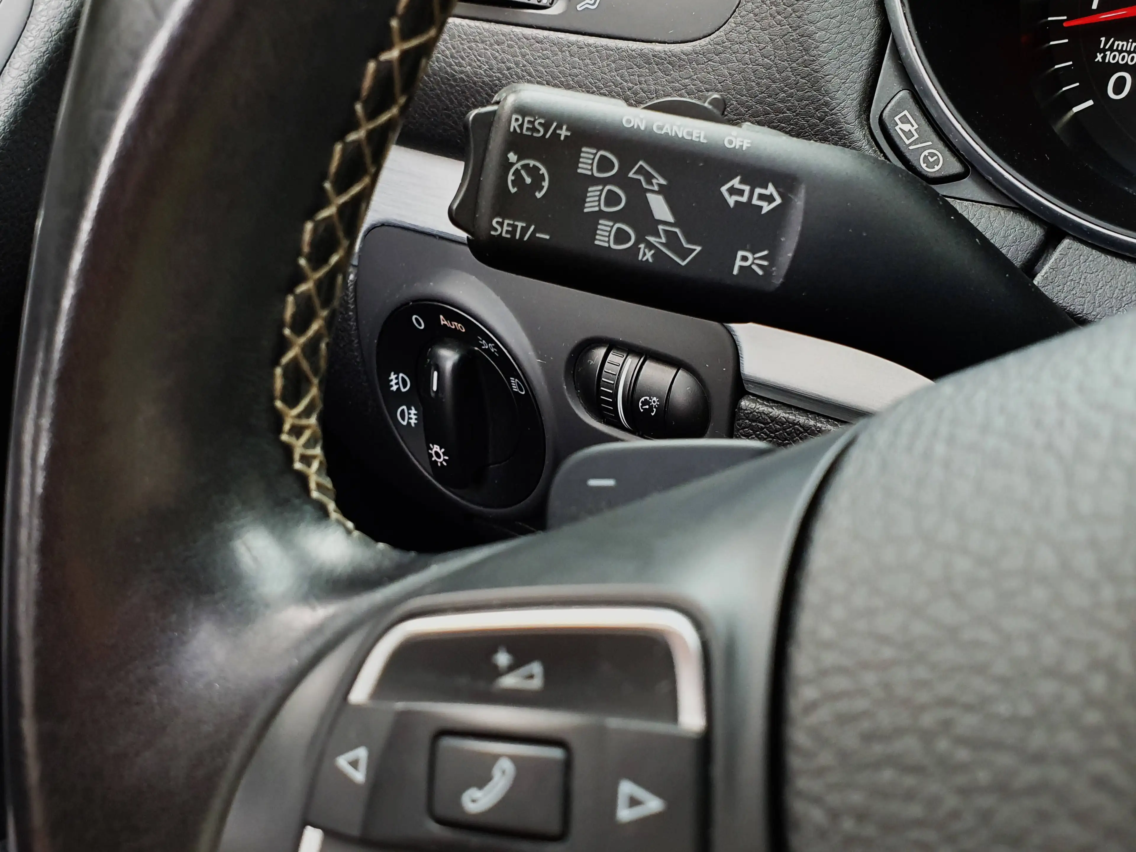 Volkswagen Golf Cabriolet Cup DSG+Bi-Xenon+PDC+SH...1A!+Garantie — photo 12