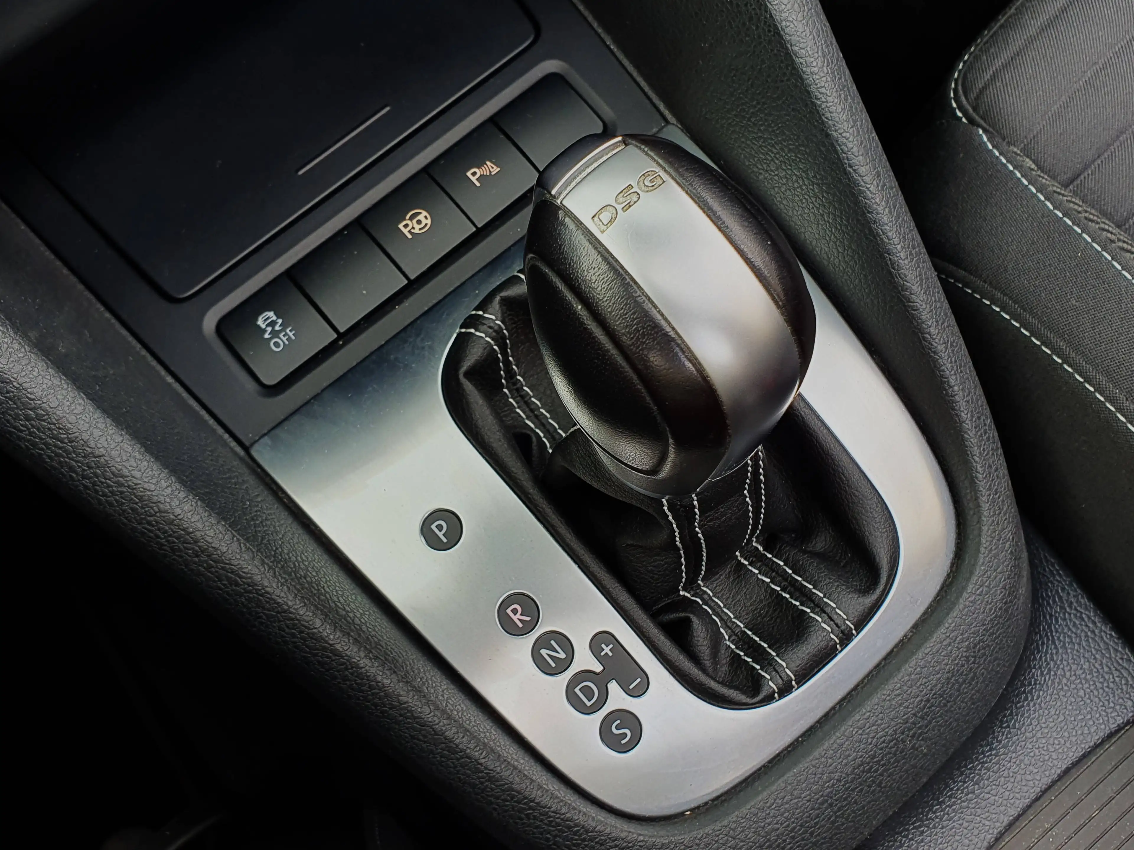 Volkswagen Golf Cabriolet Cup DSG+Bi-Xenon+PDC+SH...1A!+Garantie — photo 9