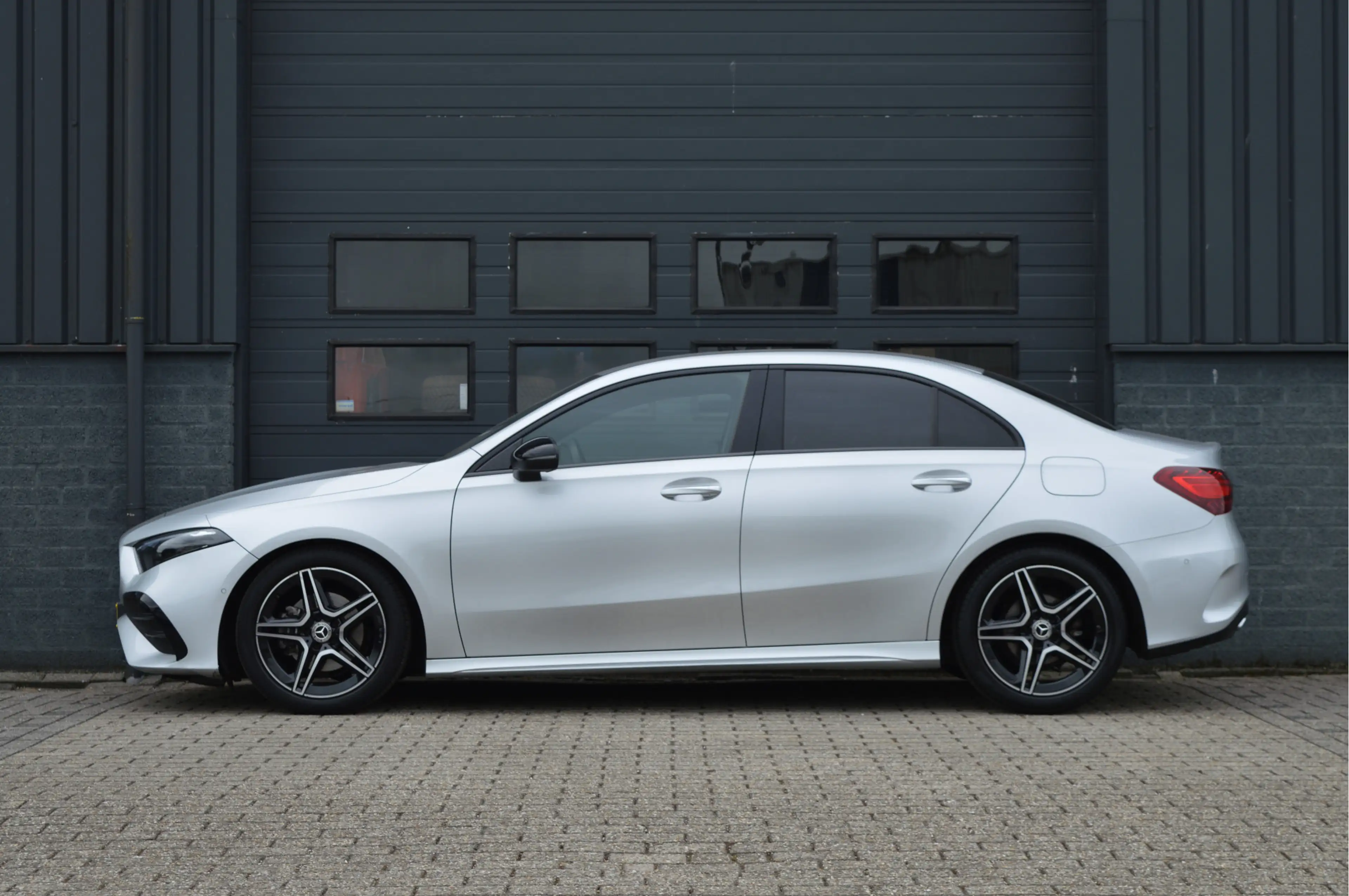 Mercedes-Benz A 180 AMG Line | ORG. NL | CAMERA | FACELIFT | — photo 3