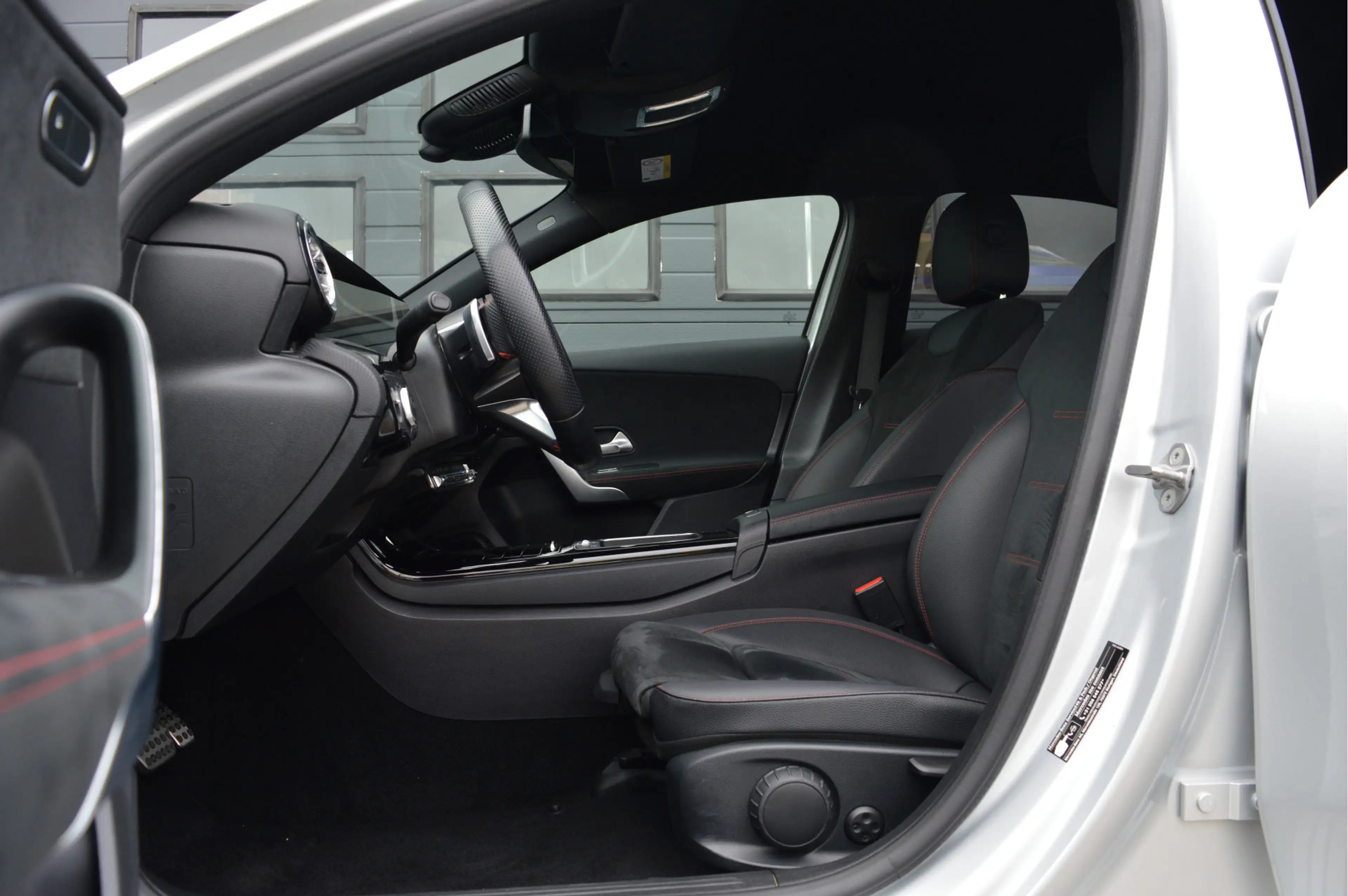 Mercedes-Benz A 180 AMG Line | ORG. NL | CAMERA | FACELIFT | — photo 8