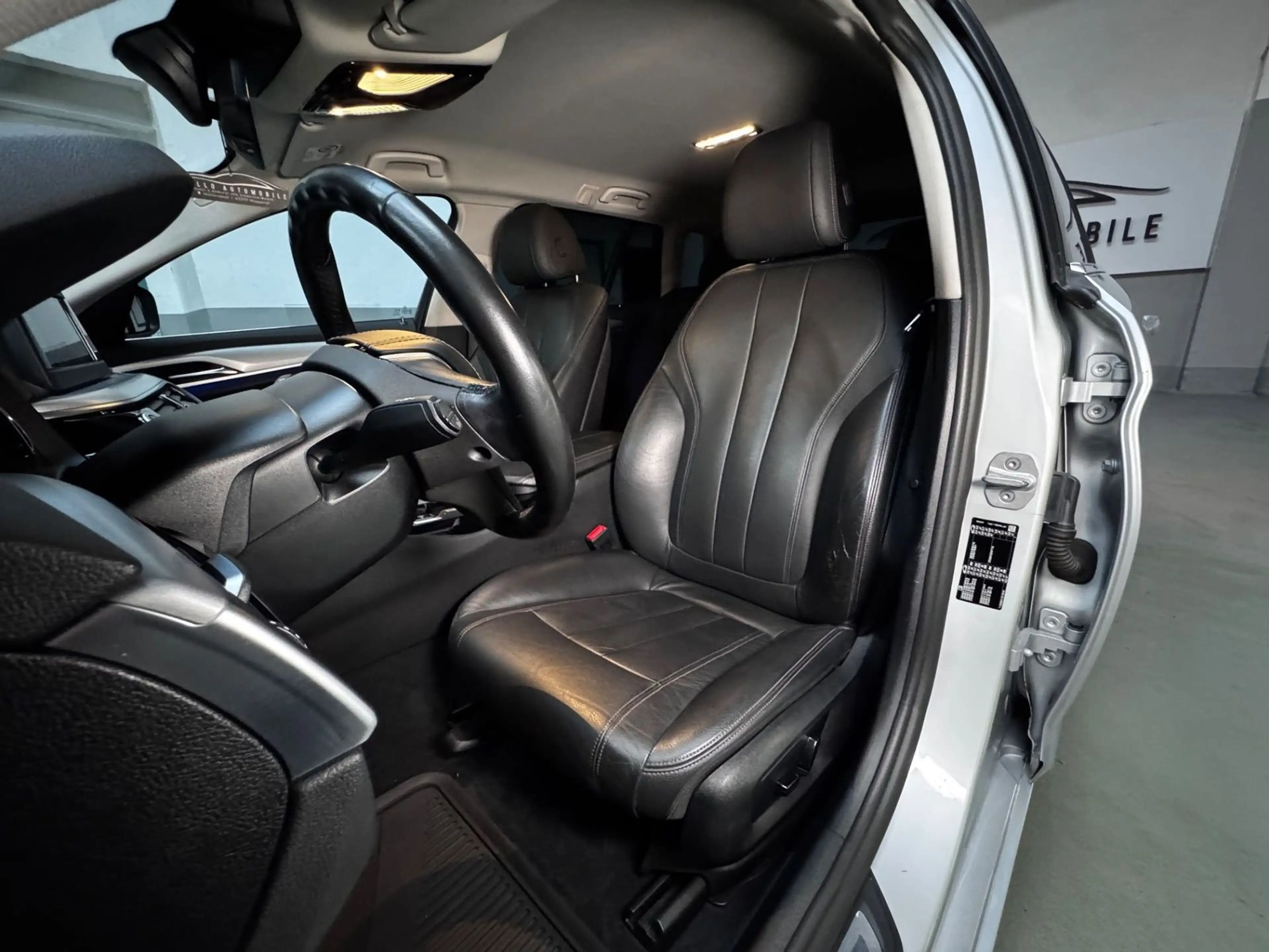 BMW 525 5er - 525 d *Led*Kamera*Ambiente* — photo 15