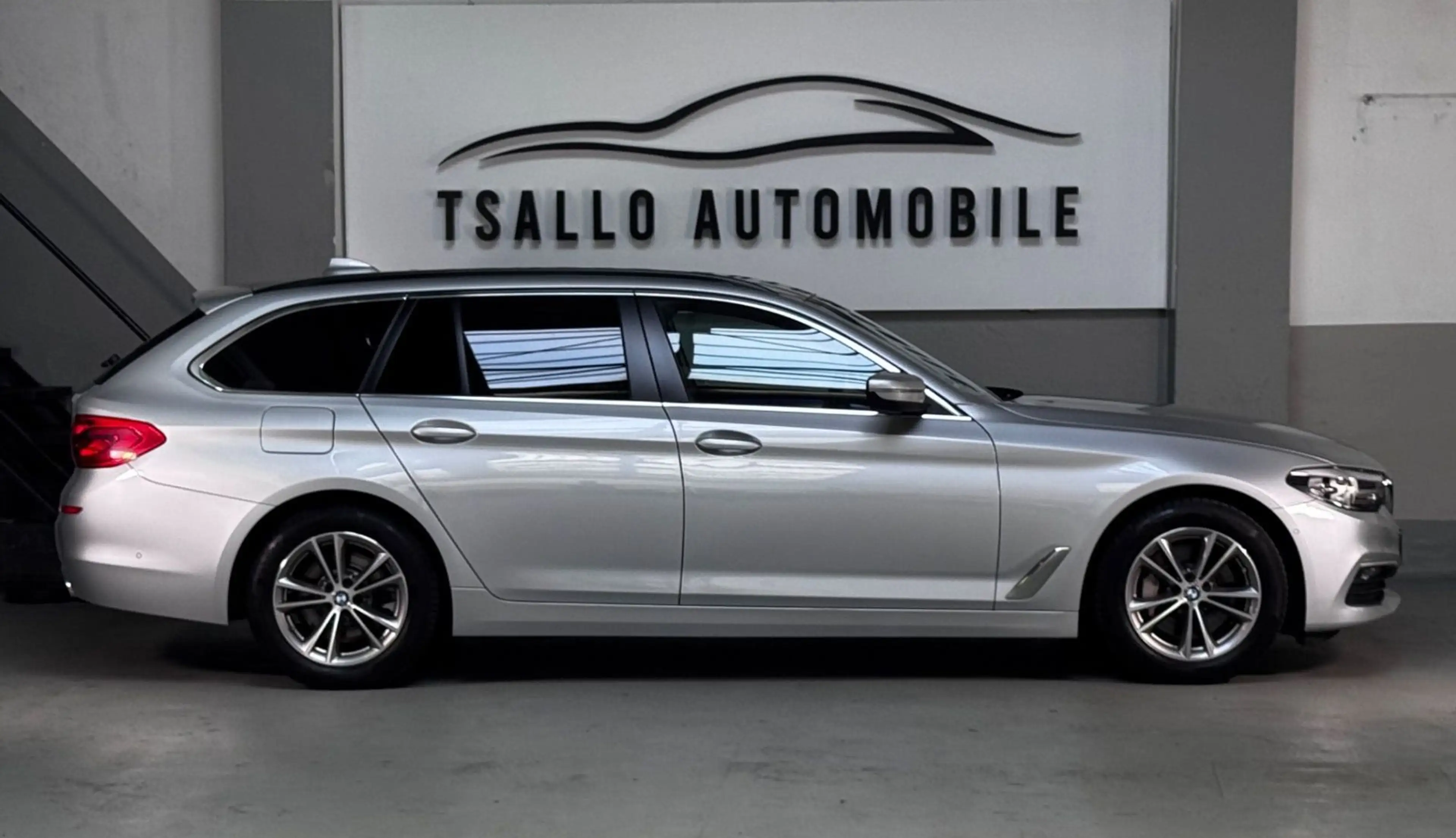 BMW 525 5er - 525 d *Led*Kamera*Ambiente* — photo 4