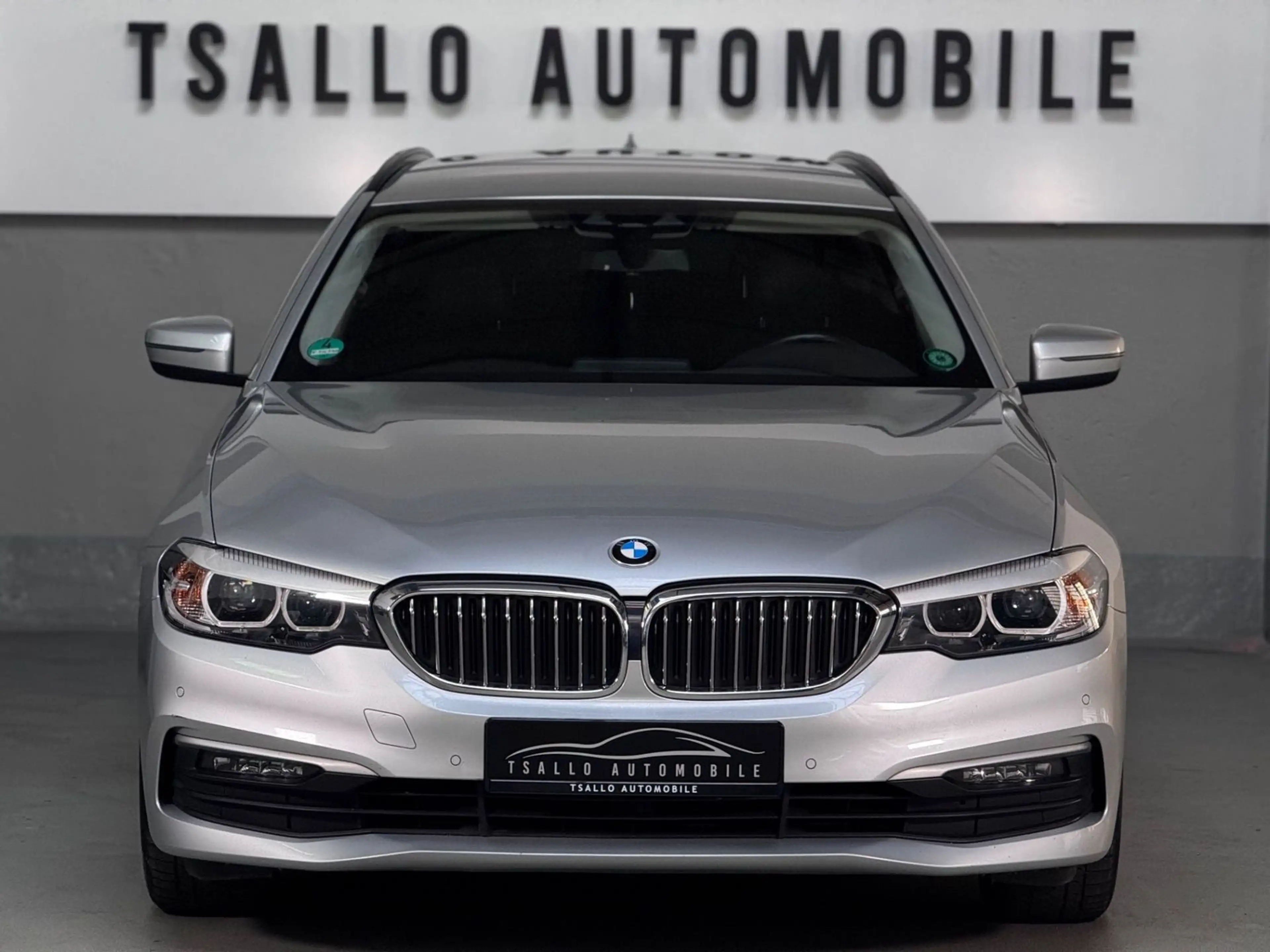 BMW 525 5er - 525 d *Led*Kamera*Ambiente* — photo 12