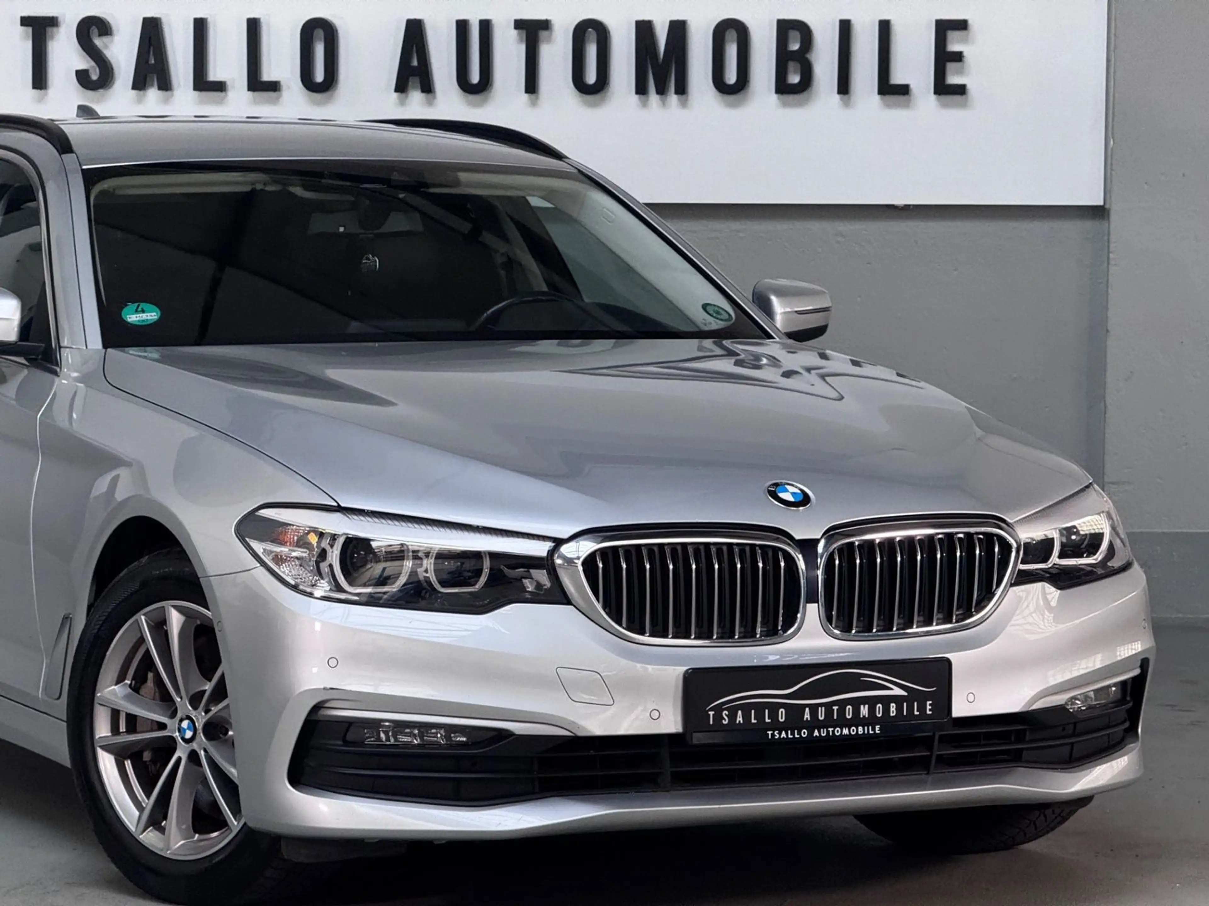 BMW 525 5er - 525 d *Led*Kamera*Ambiente* — photo 3