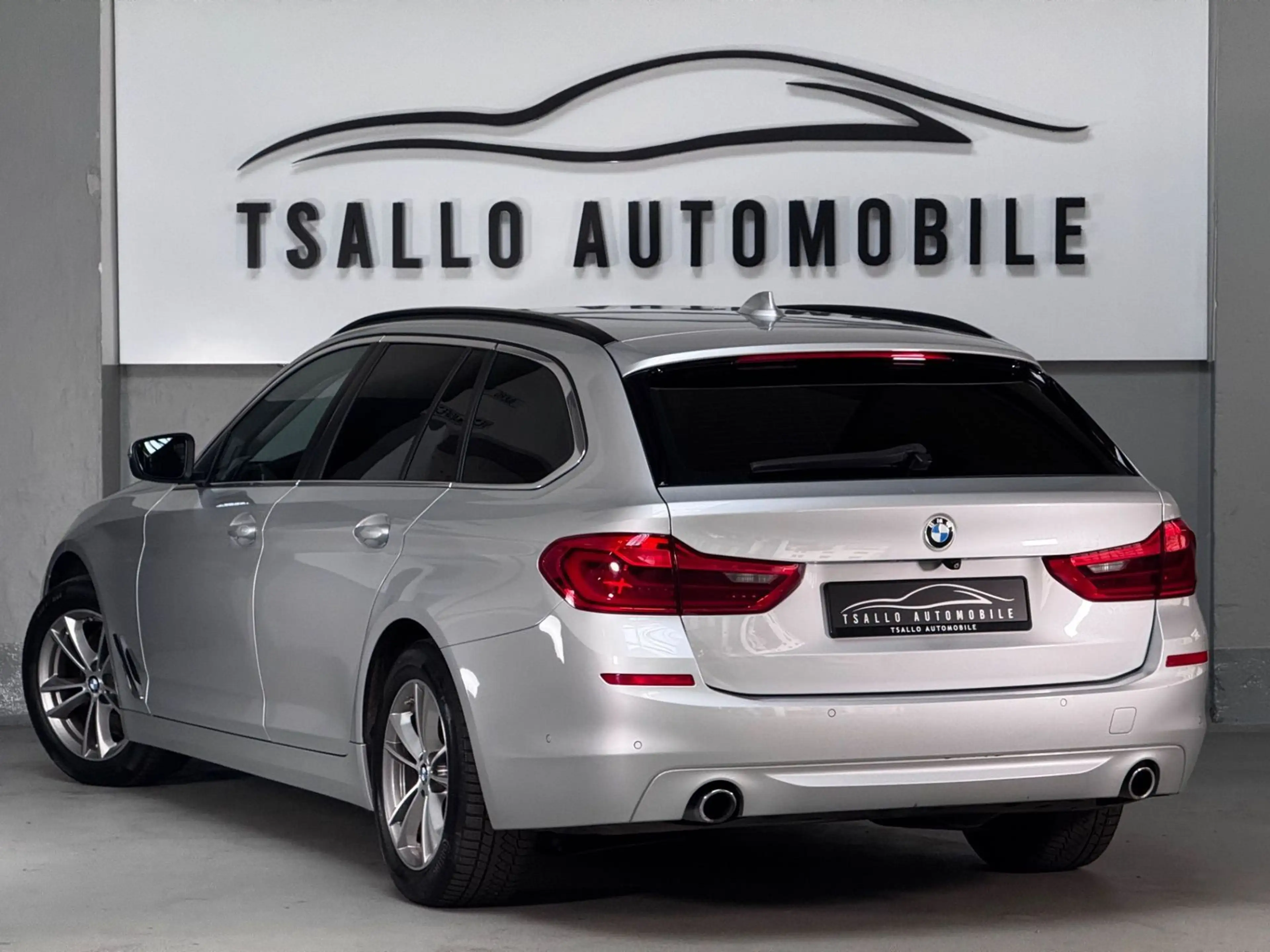 BMW 525 5er - 525 d *Led*Kamera*Ambiente* — photo 9
