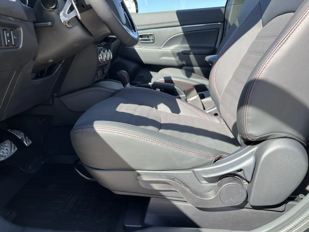 Mitsubishi RVR снимка Mitsubishi RVR