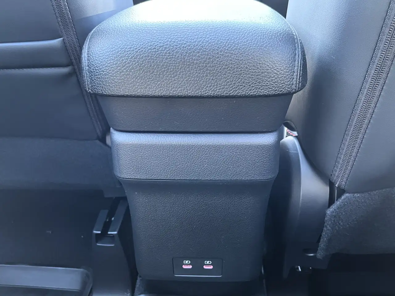 Mitsubishi RVR снимка Mitsubishi RVR