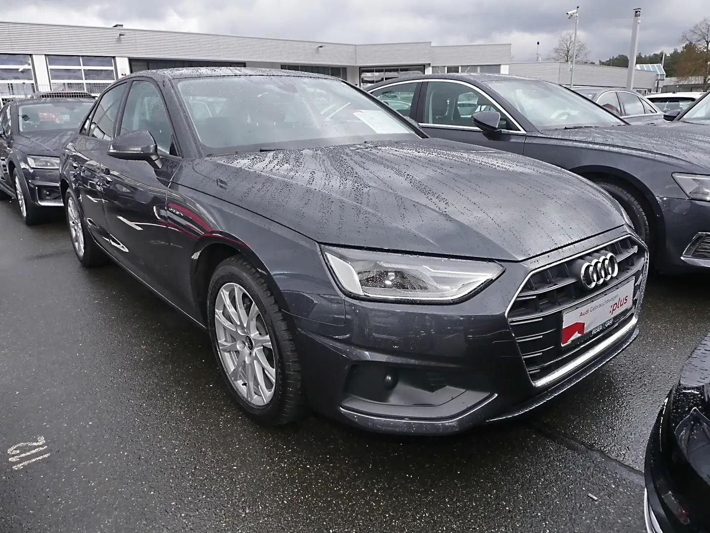 Audi A4 Lim 30 TDI S tronic Navi,PDC,SHZ,Tempomat,17" Grau - 2