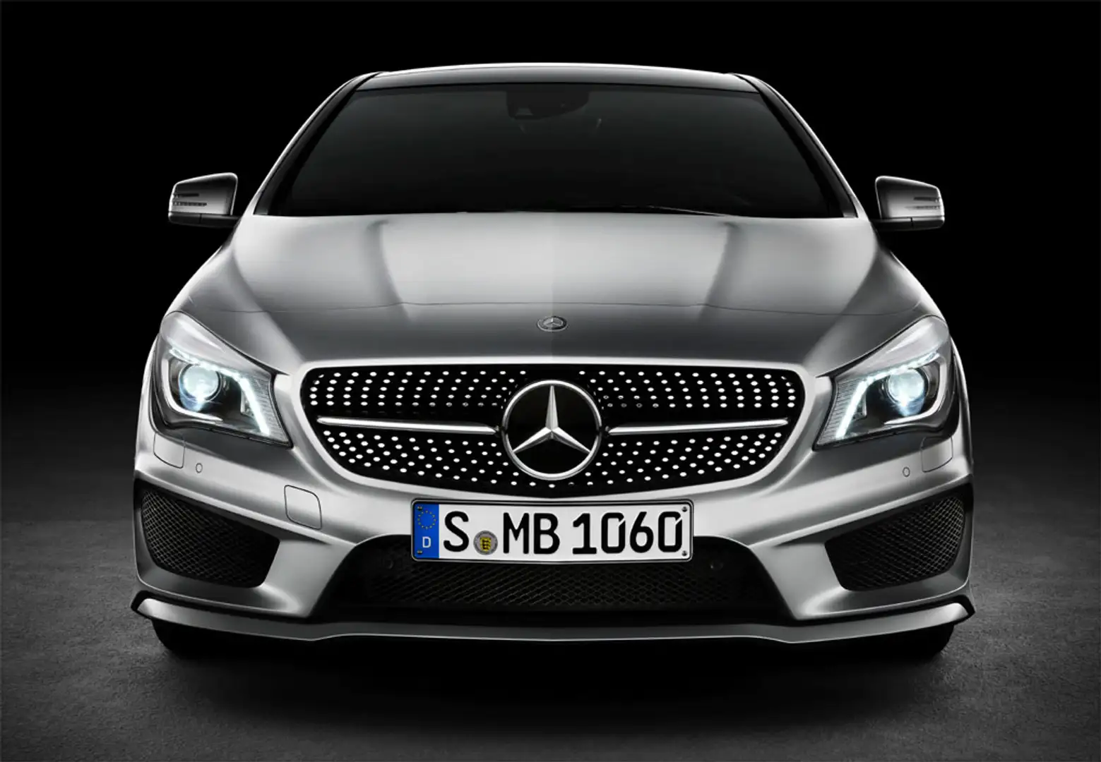 Mercedes-Benz CLA 180 Negro - 1