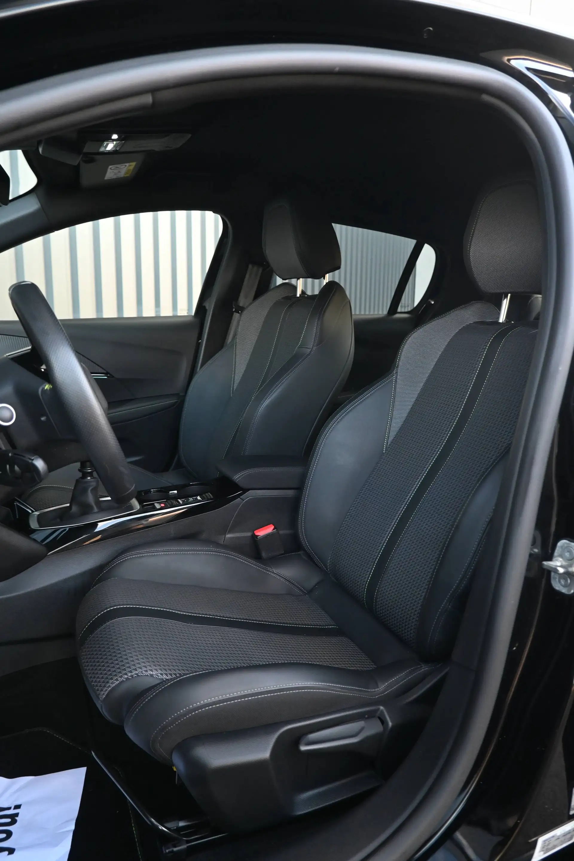 Peugeot 208 Peugeot 208 GT line Camera, LED, 3D teller, Carplay,  sfeer — photo 8