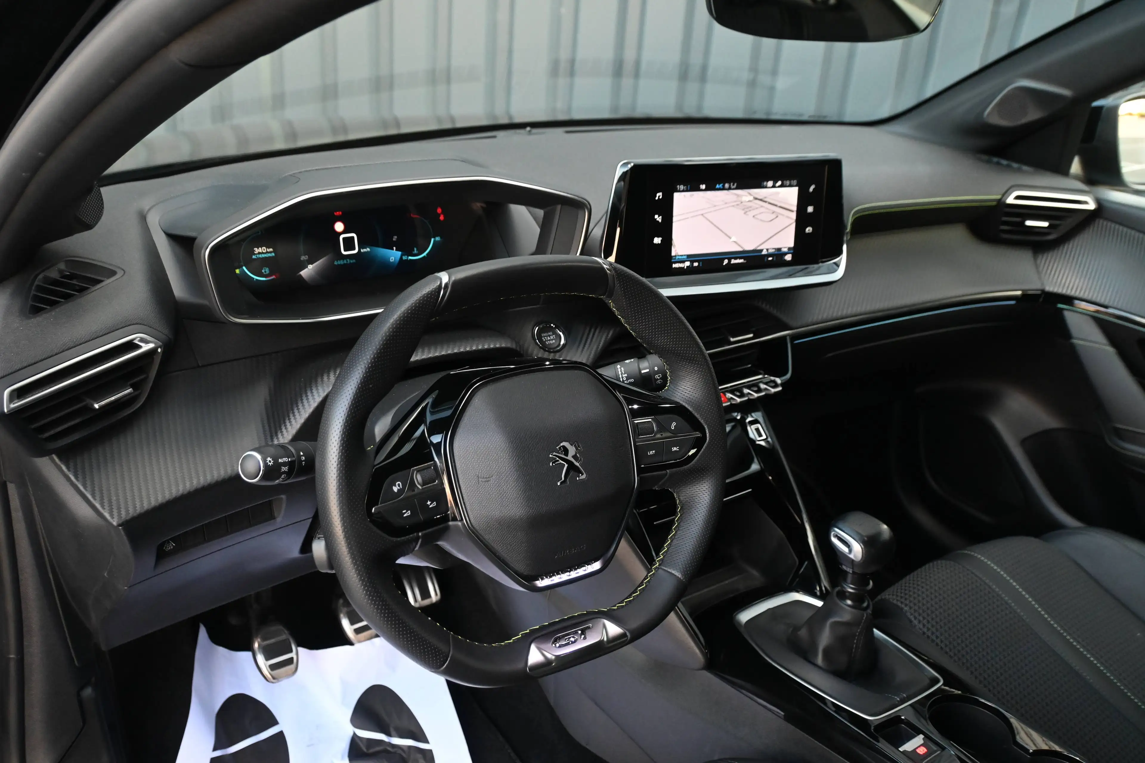 Peugeot 208 Peugeot 208 GT line Camera, LED, 3D teller, Carplay,  sfeer — photo 7