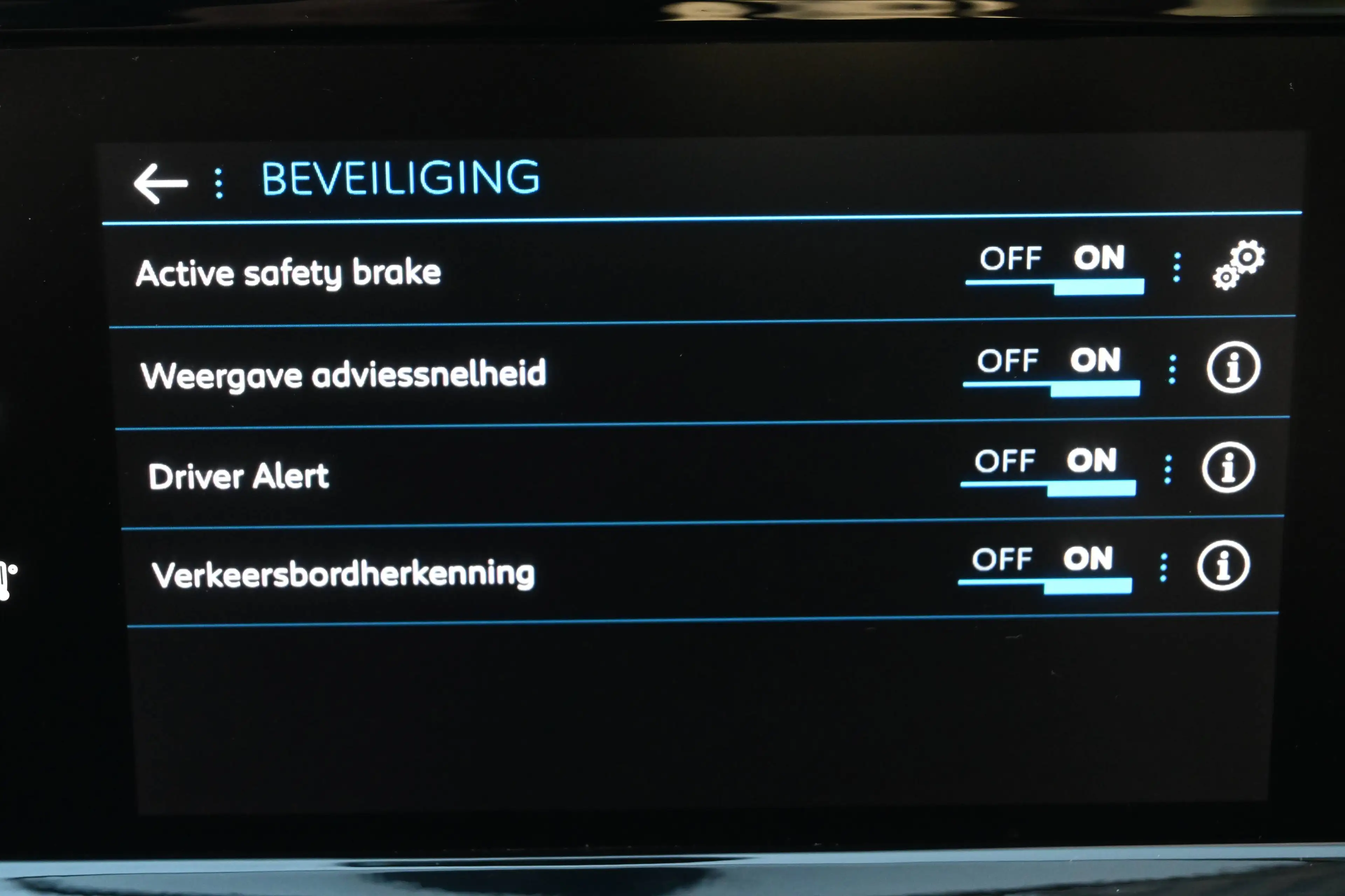 Peugeot 208 Peugeot 208 GT line Camera, LED, 3D teller, Carplay,  sfeer — photo 14