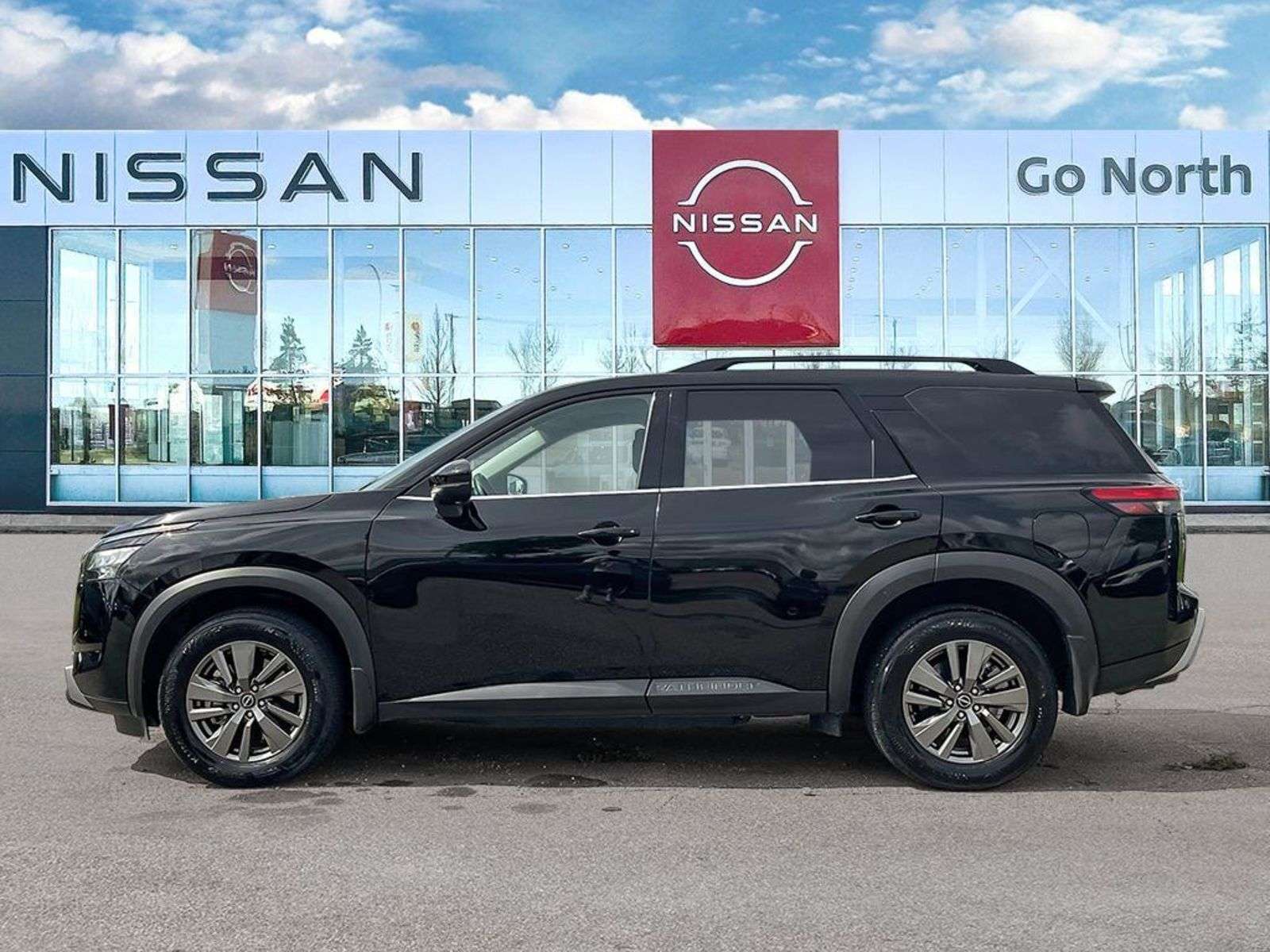 2025 Nissan Pathfinder SV, HEATED STEERING, CARPLAY, PANO ROOF, ADAPTIVE — photo 1
