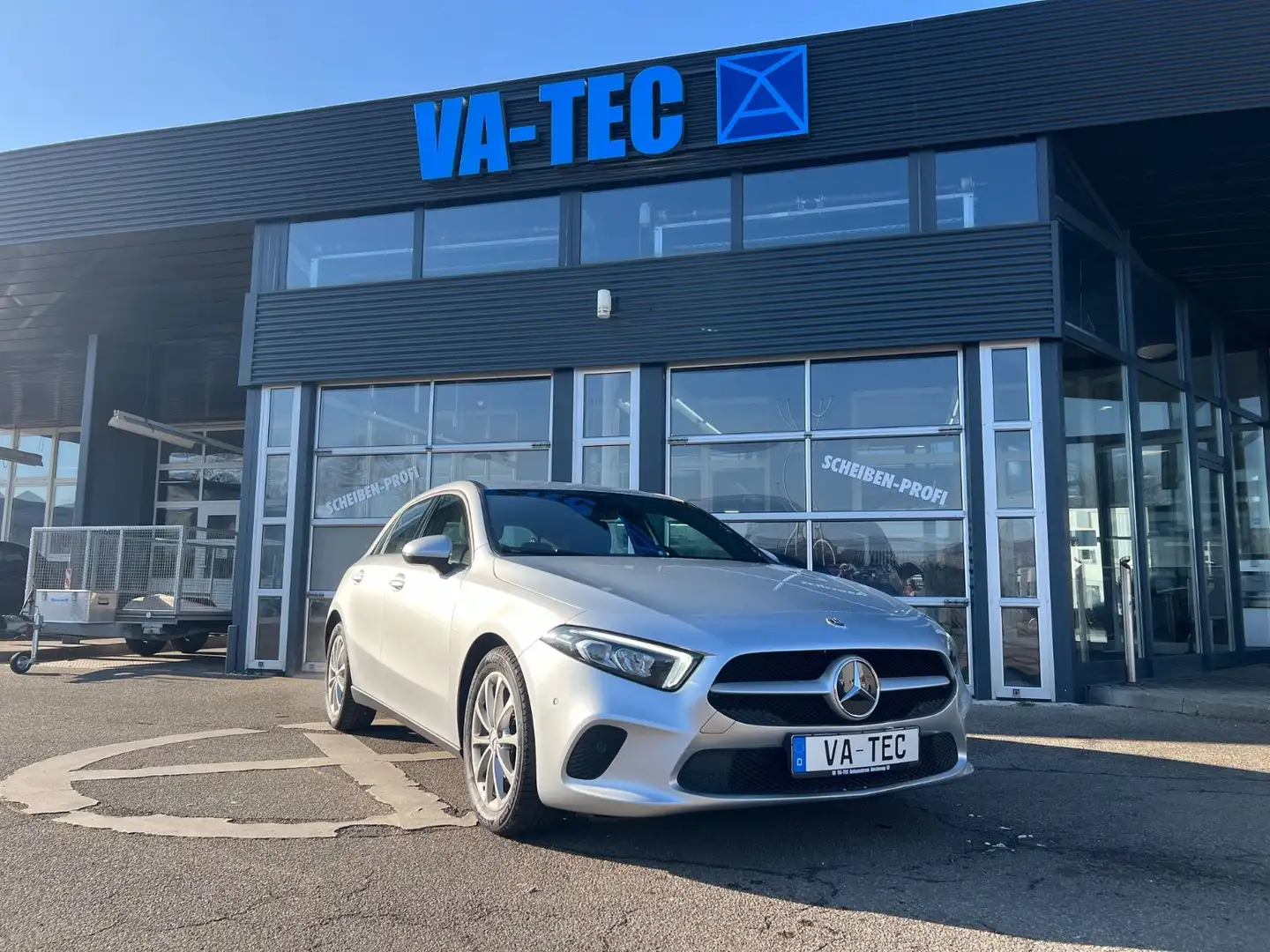Mercedes-Benz A 180 A -Klasse A 180 d EURO6D/Virt.Cockpit/NAVI Silber - 1