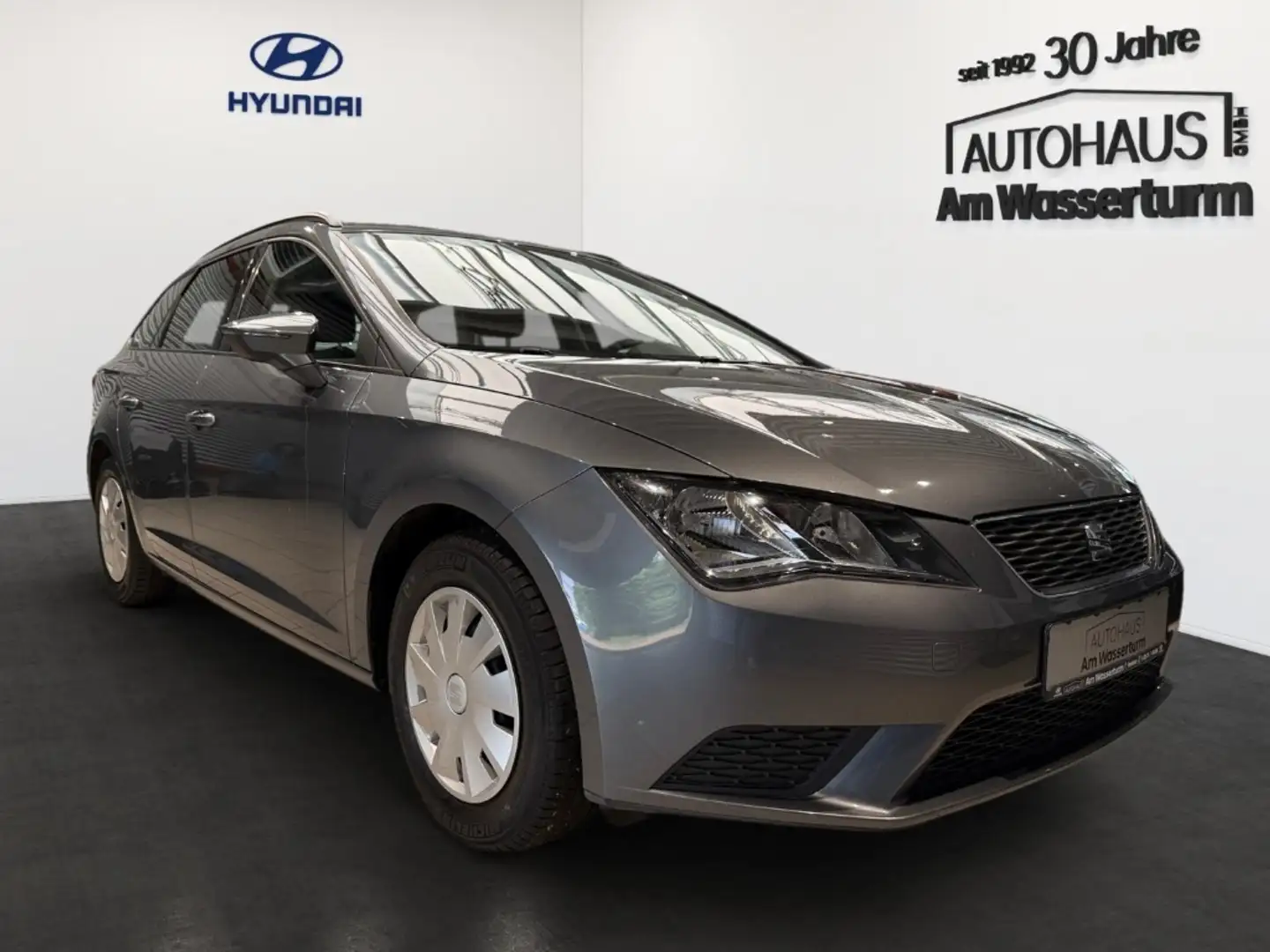 SEAT Leon ST 1.2 TSI Reference Klima PDC WKR Grau - 2